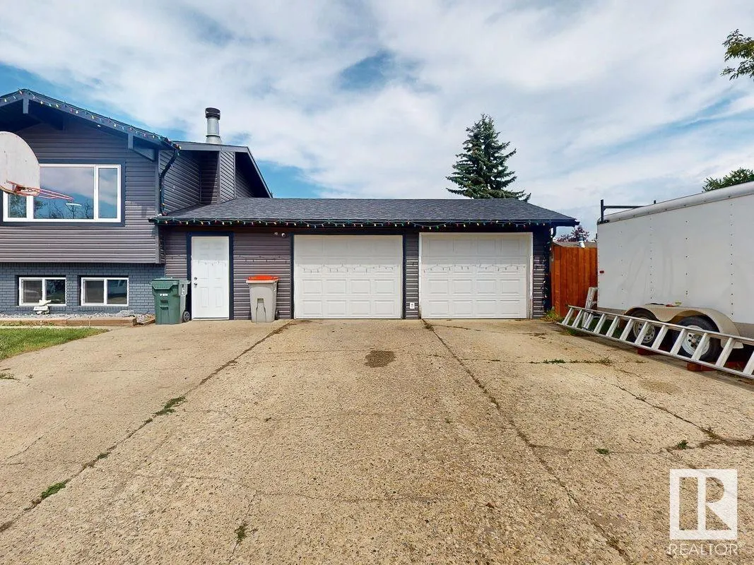 12 GARDEN VALLEY Drive