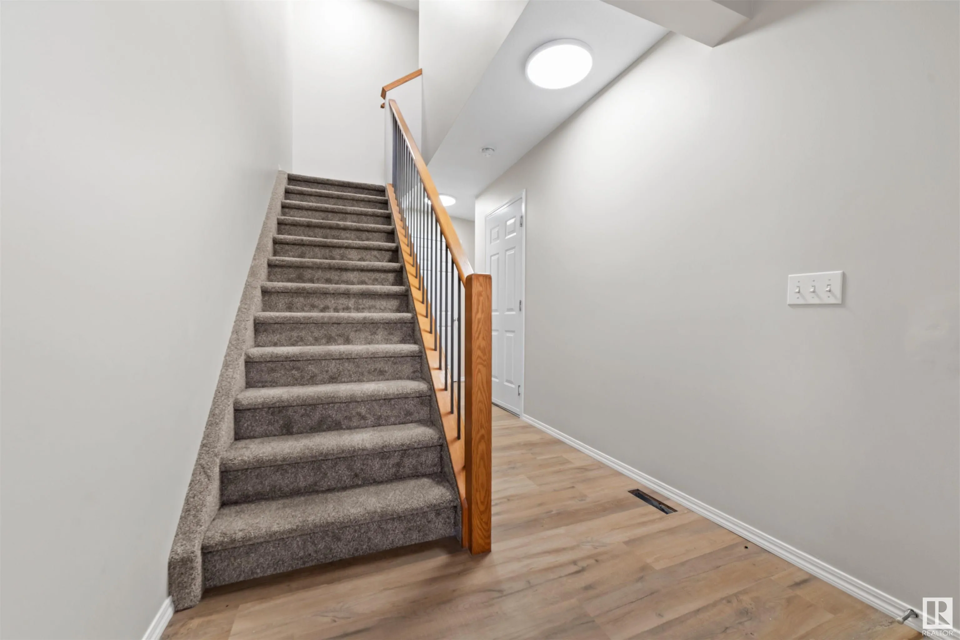 230 EDWARDS Drive