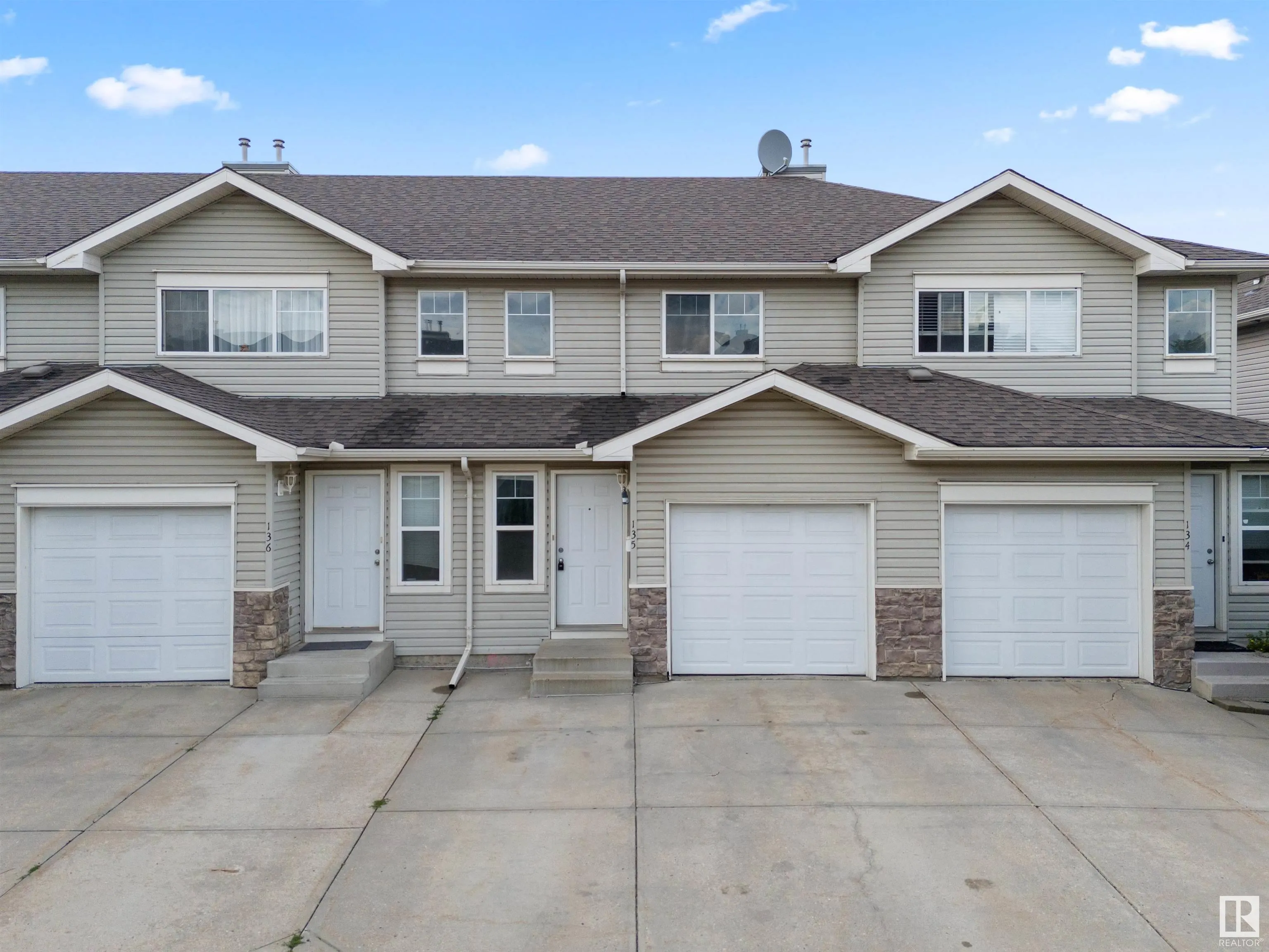 230 EDWARDS Drive