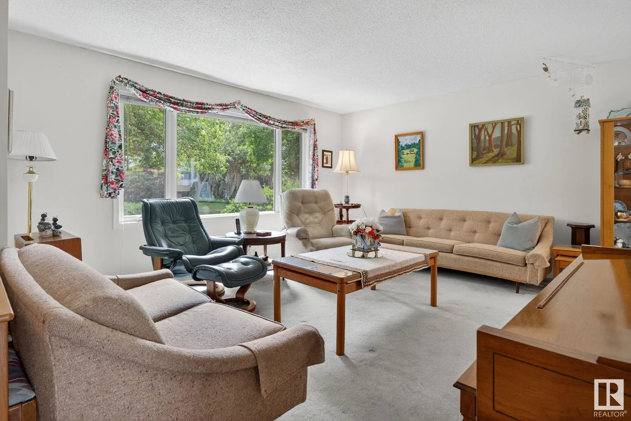 42 LARKSPUR Crescent