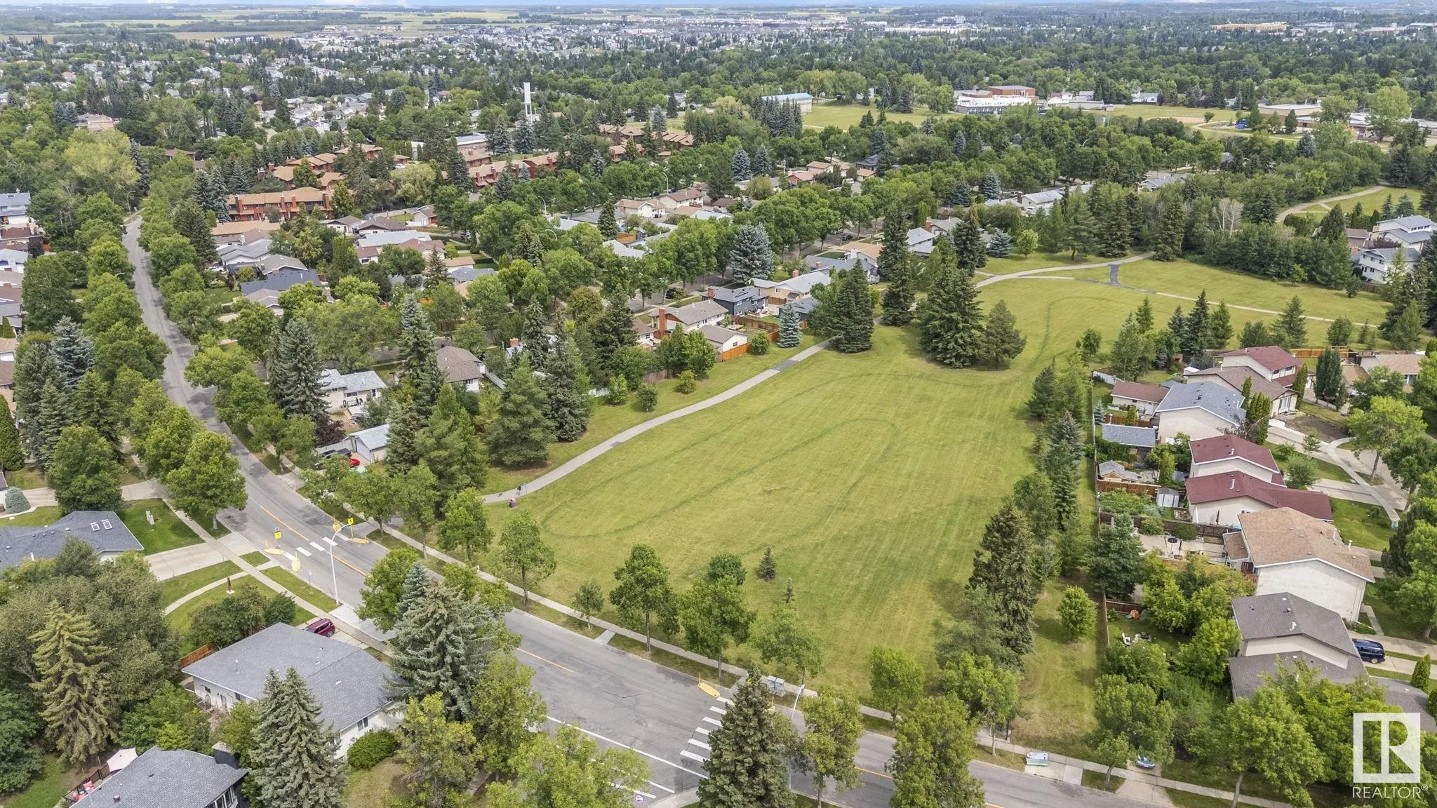 42 LARKSPUR Crescent
