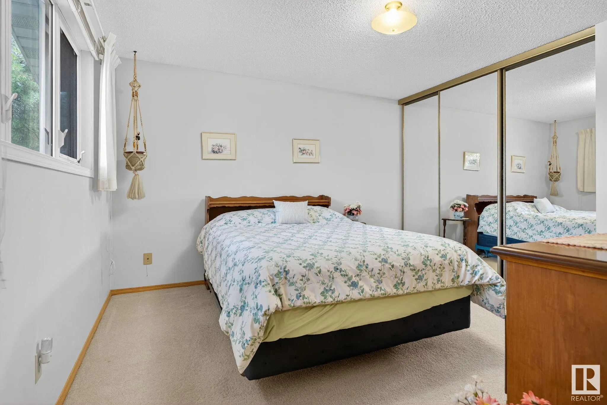 42 LARKSPUR Crescent
