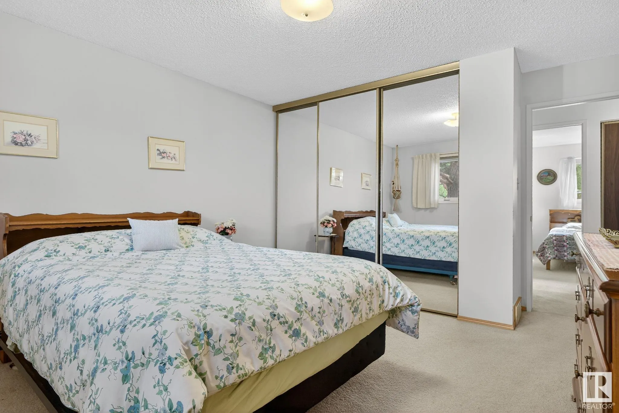 42 LARKSPUR Crescent