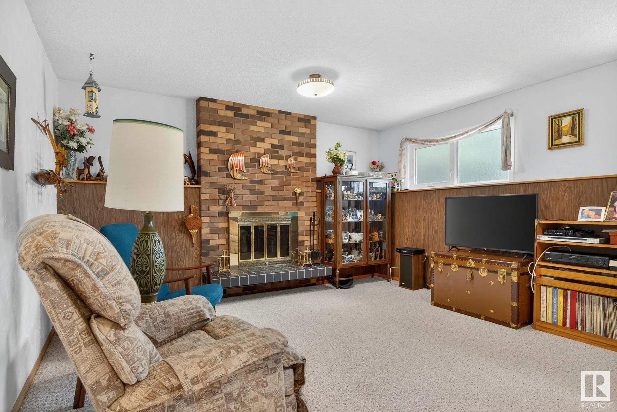 42 LARKSPUR Crescent