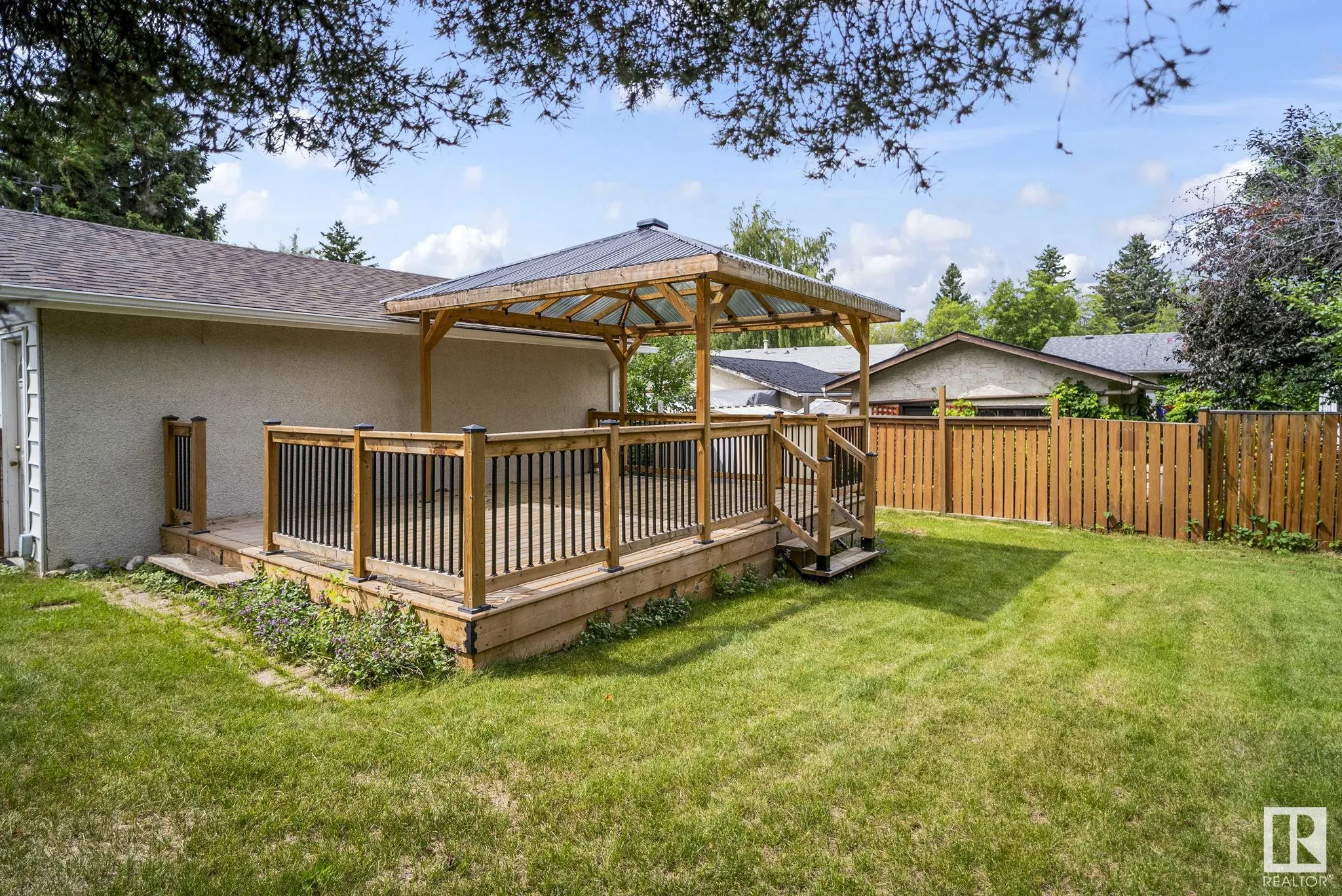 42 LARKSPUR Crescent