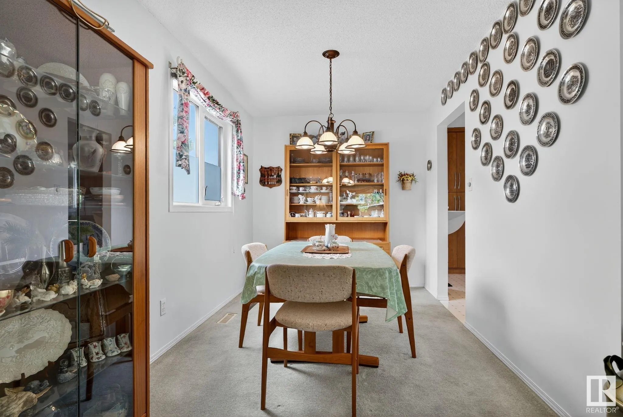 42 LARKSPUR Crescent