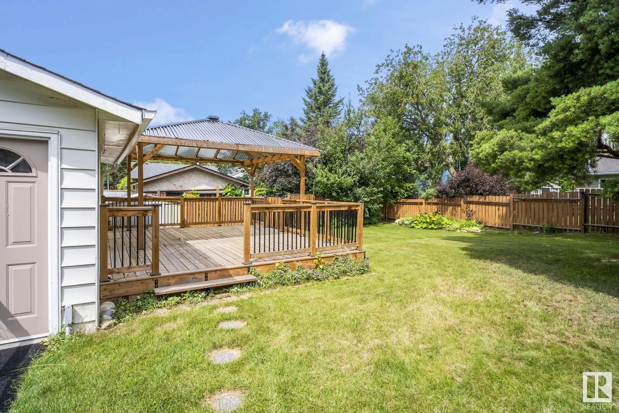42 LARKSPUR Crescent