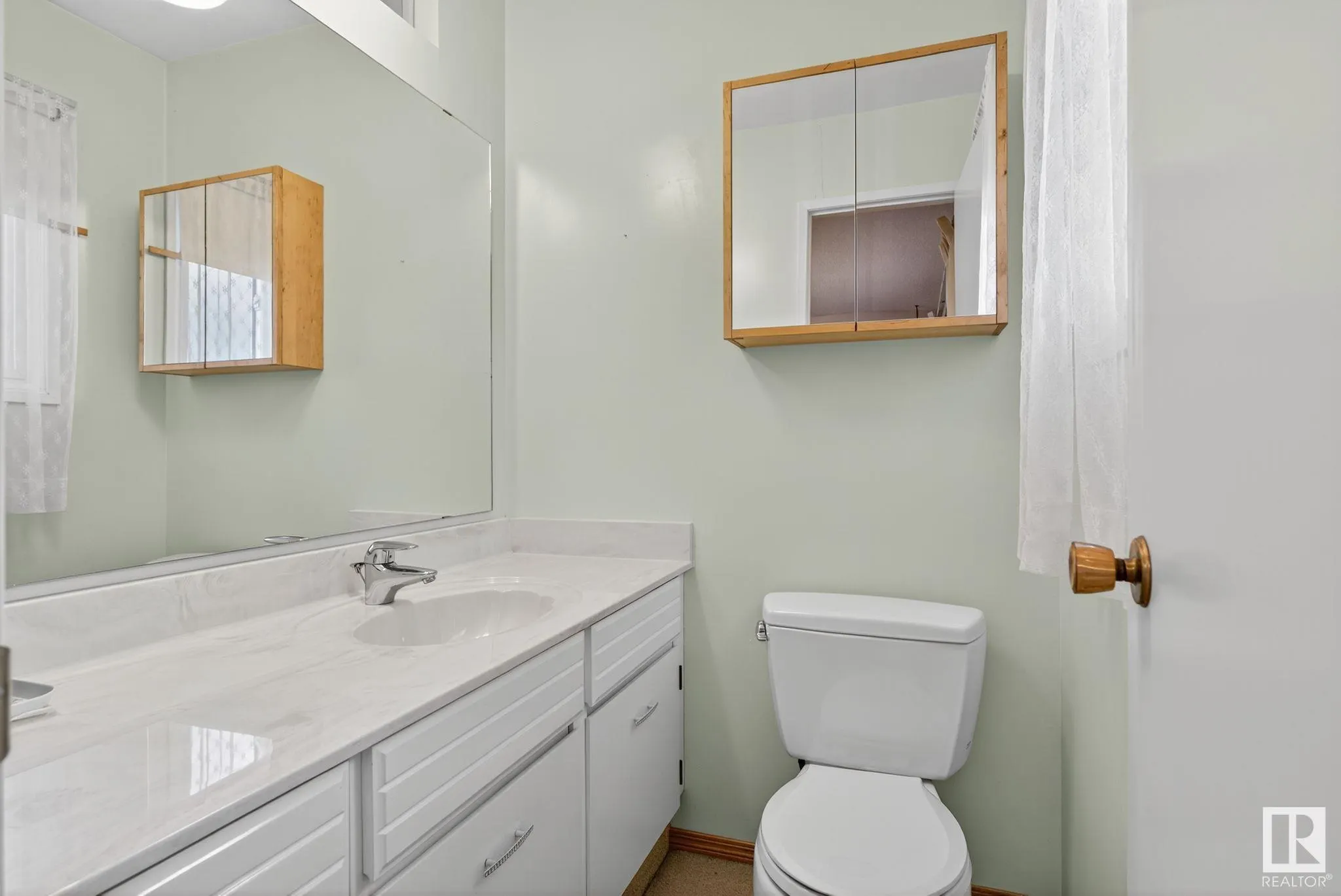 42 LARKSPUR Crescent