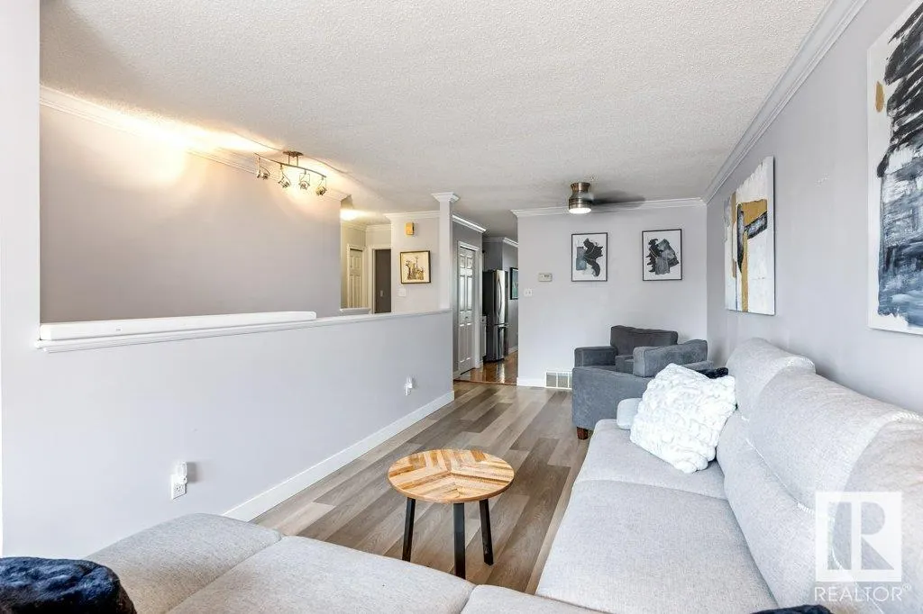 50 LIBERTON Drive