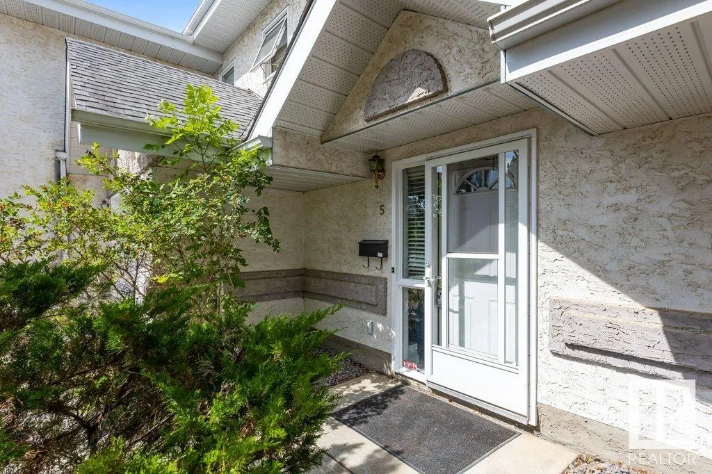 50 LIBERTON Drive