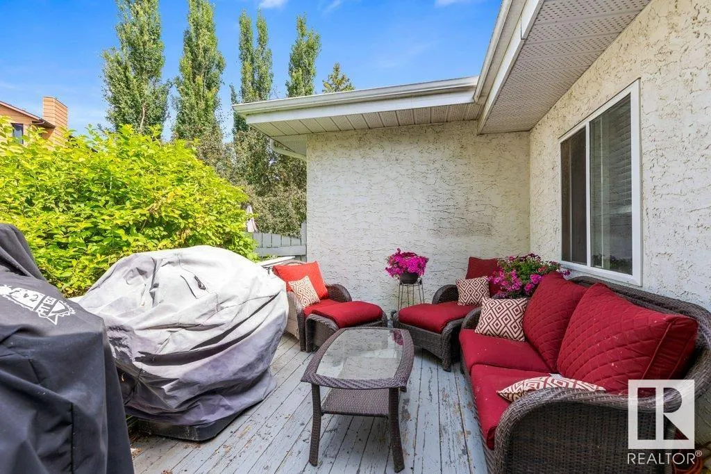 50 LIBERTON Drive