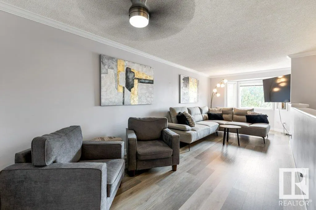 50 LIBERTON Drive