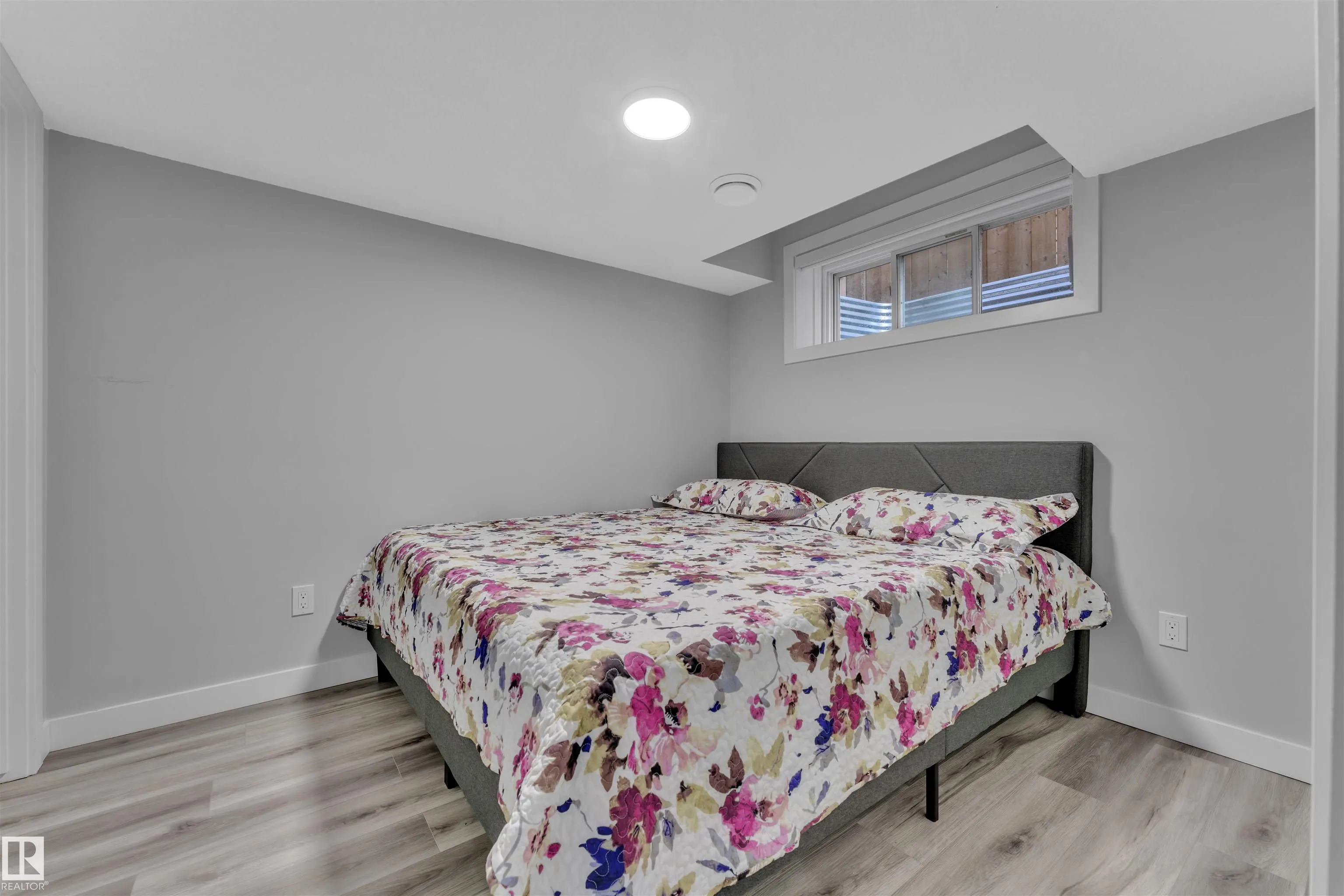 16035 12 Avenue