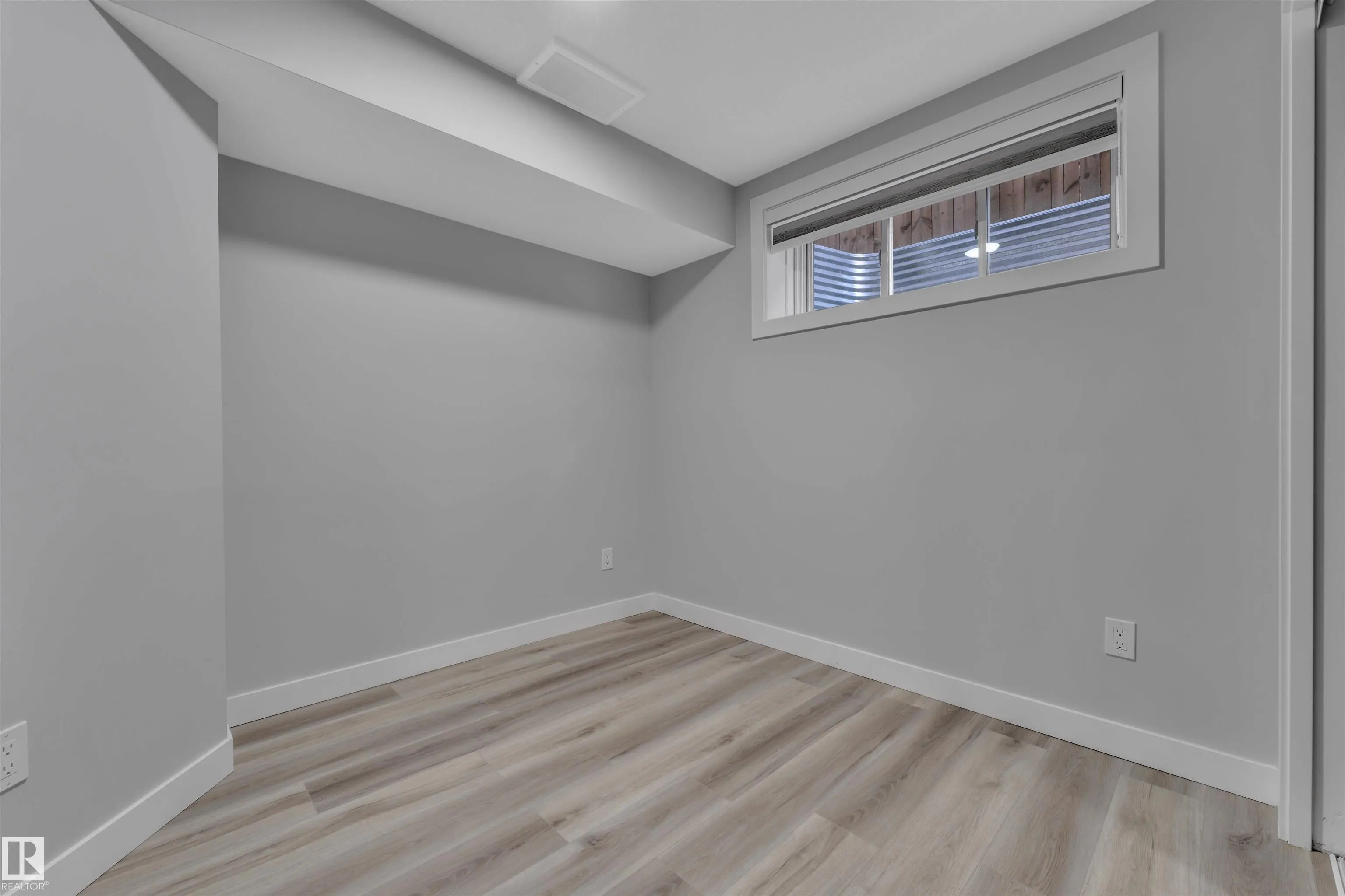 16035 12 Avenue