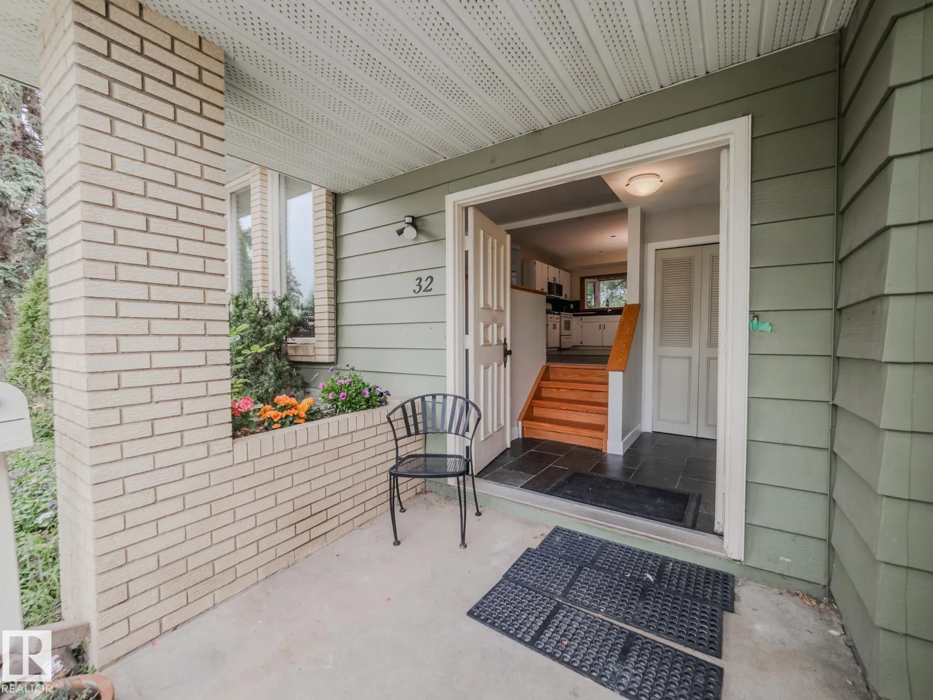 32 GARFIELD Crescent