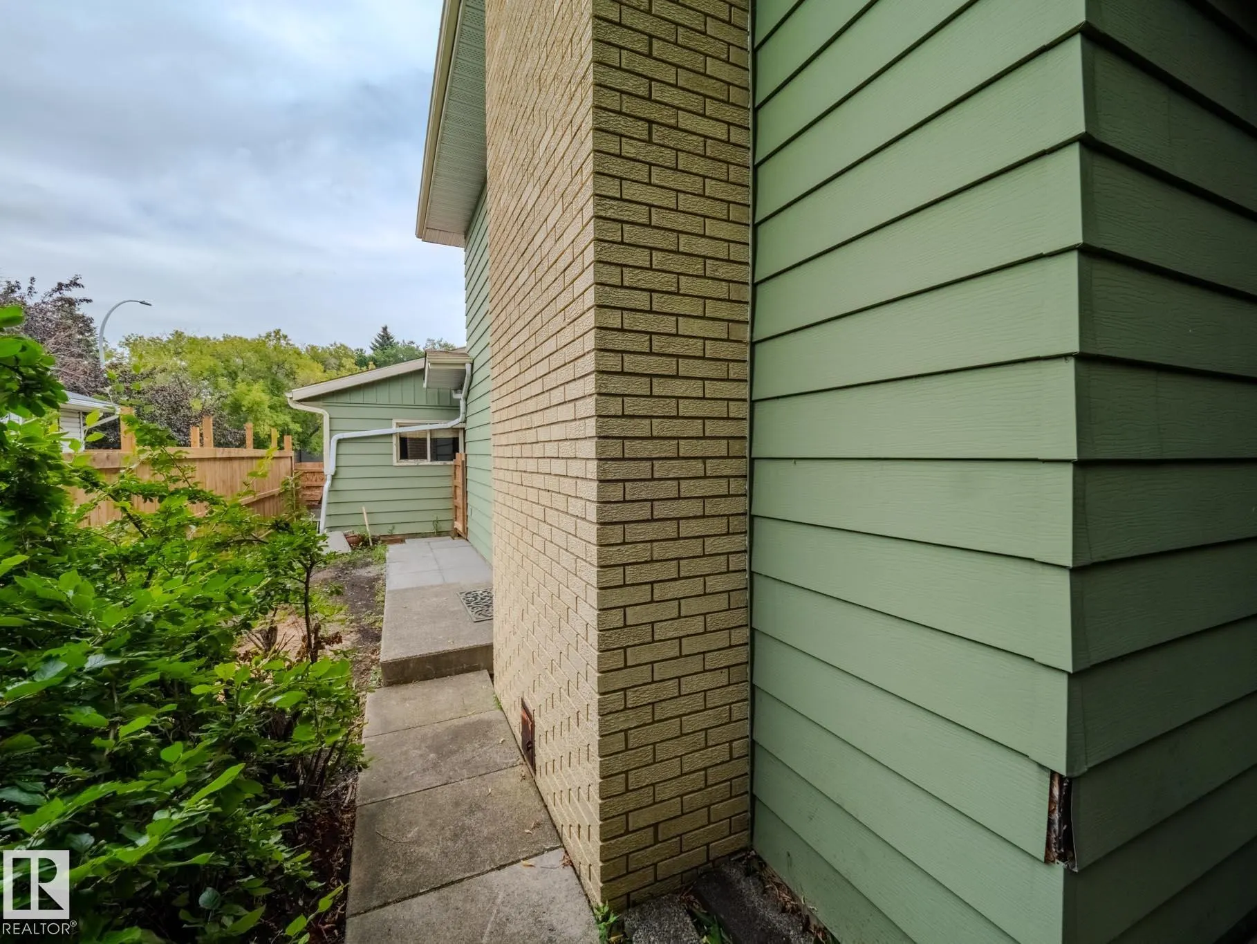 32 GARFIELD Crescent