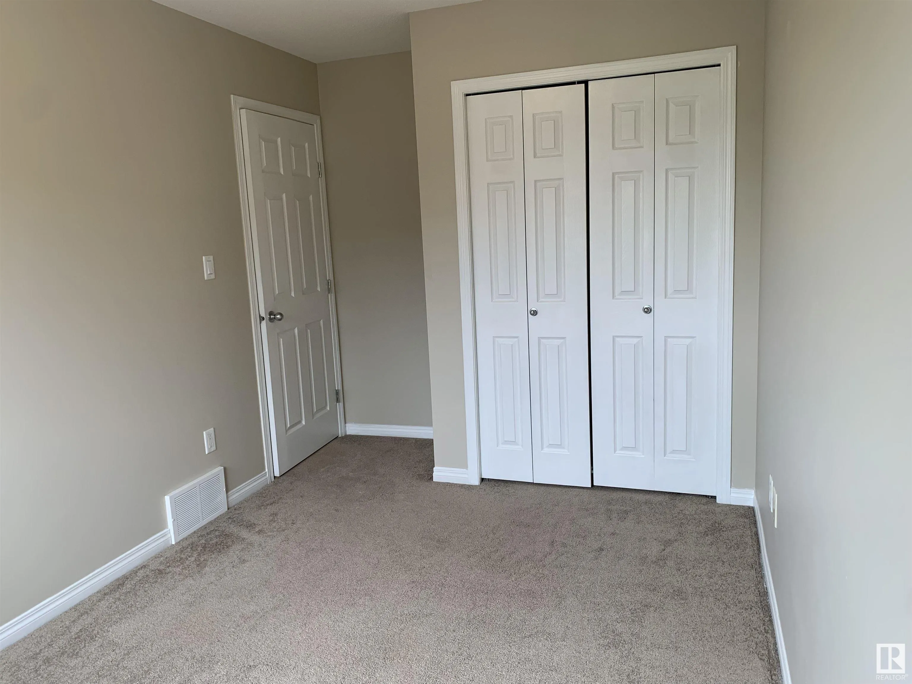 4850 terwillegar Common