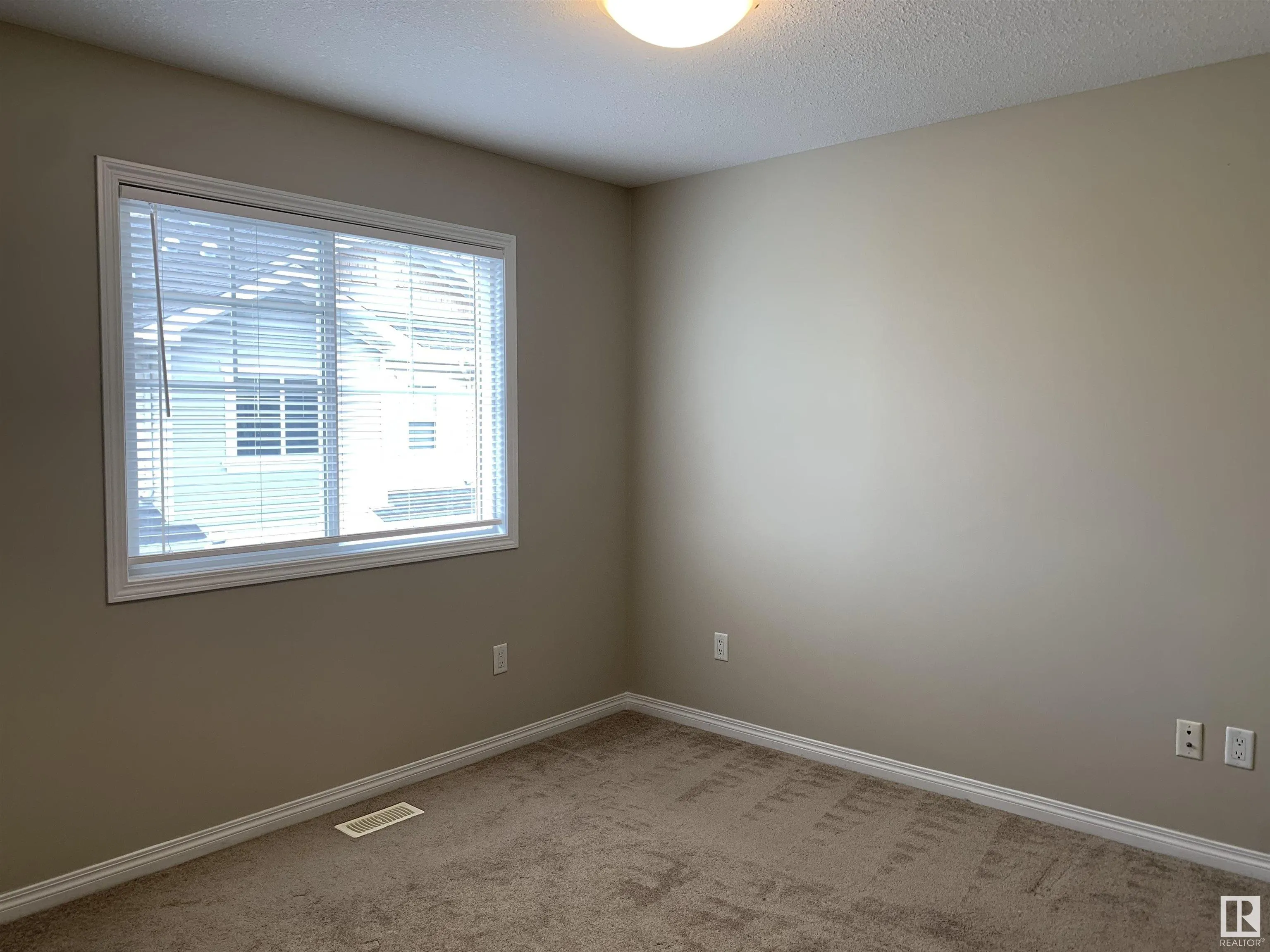 4850 terwillegar Common