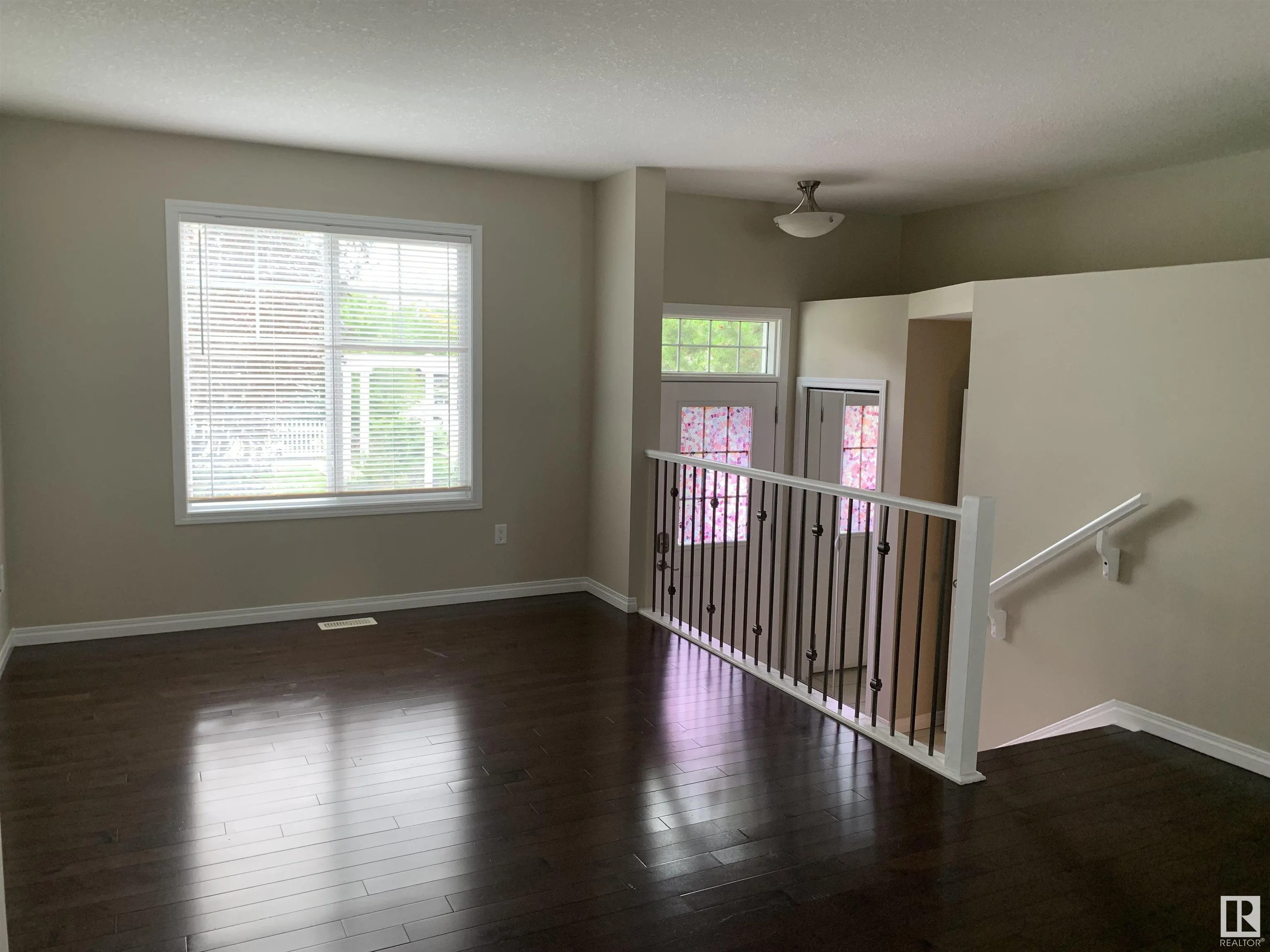 4850 terwillegar Common