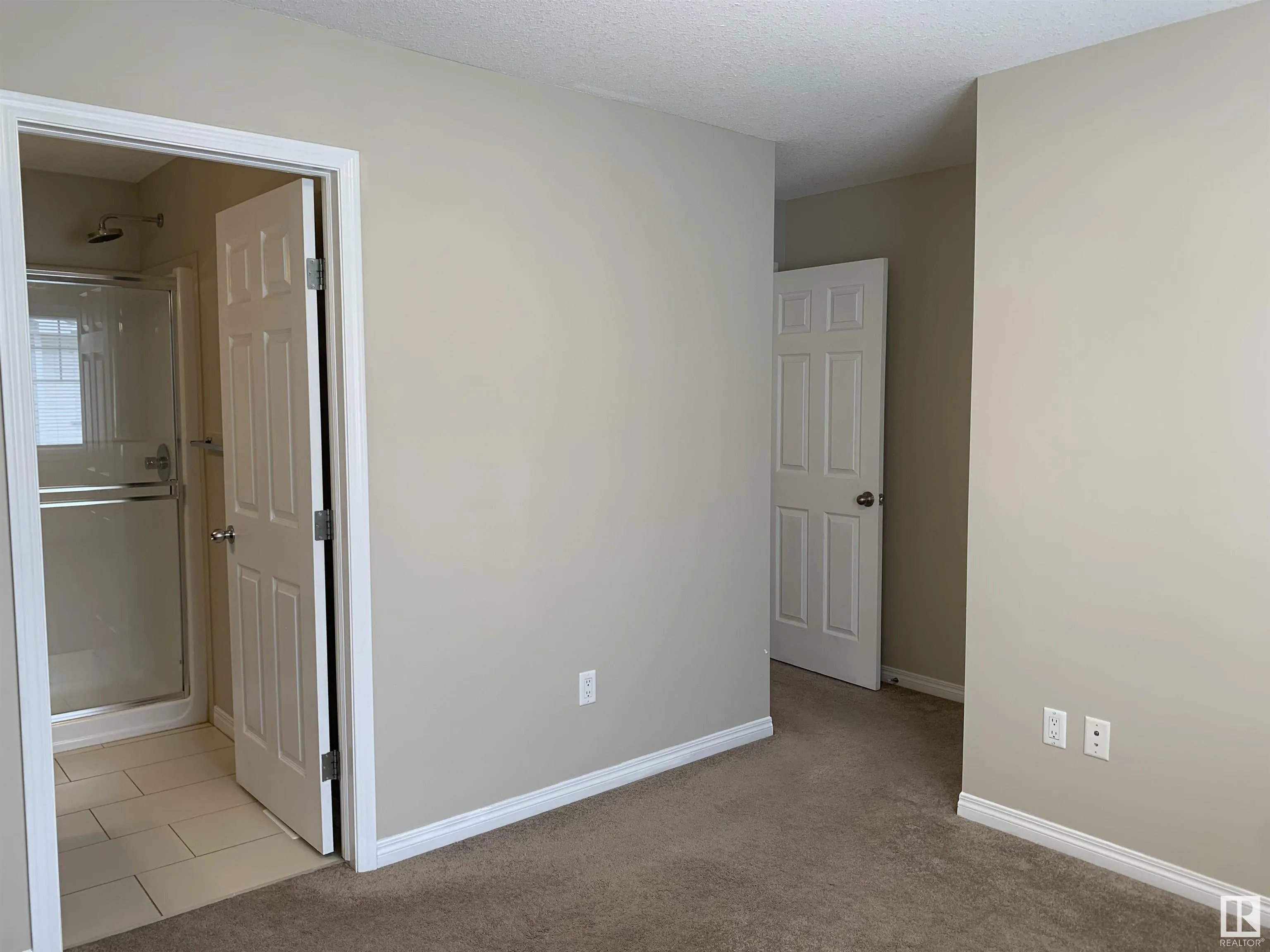 4850 terwillegar Common