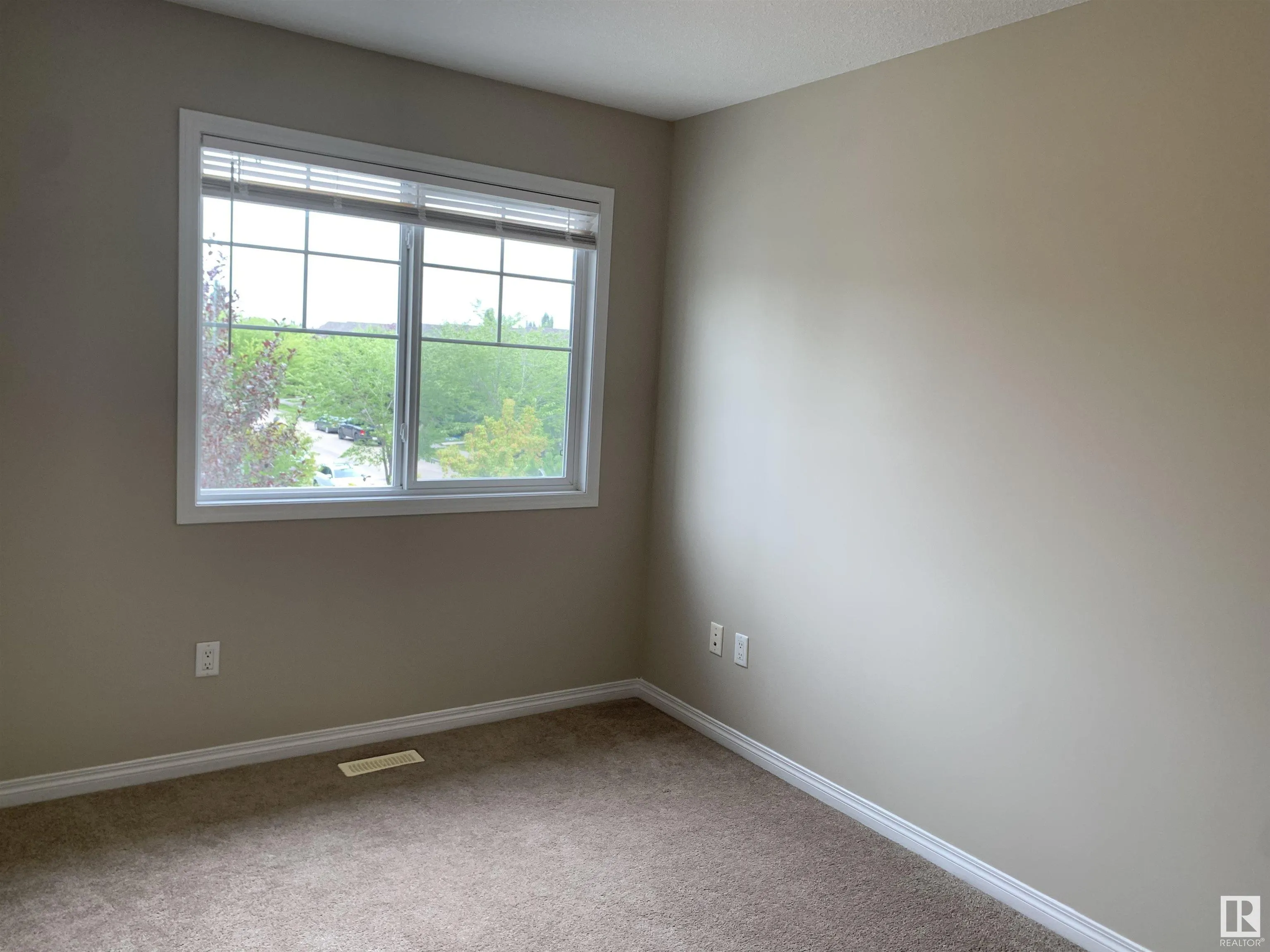 4850 terwillegar Common