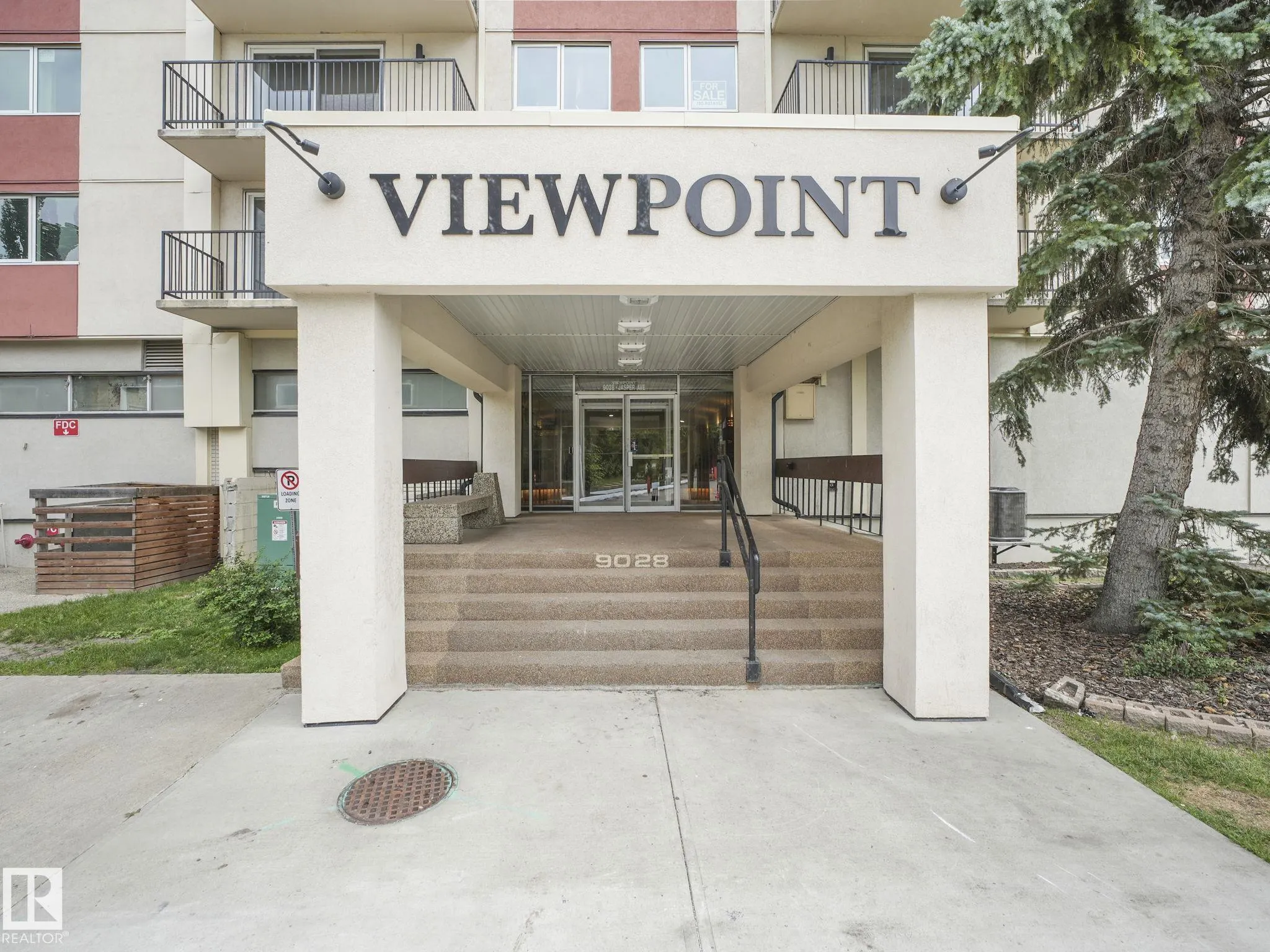 9028 JASPER Avenue