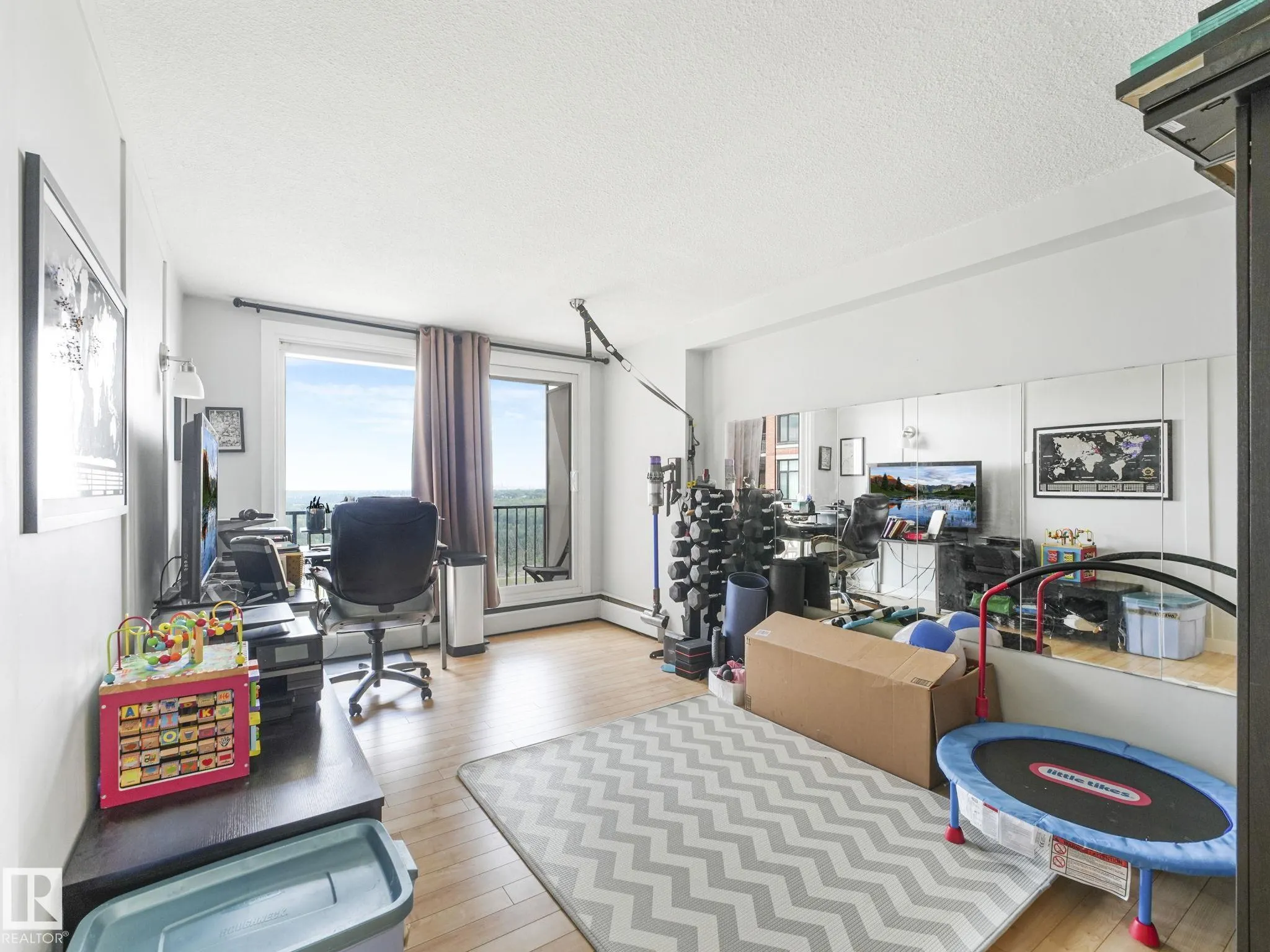 9028 JASPER Avenue