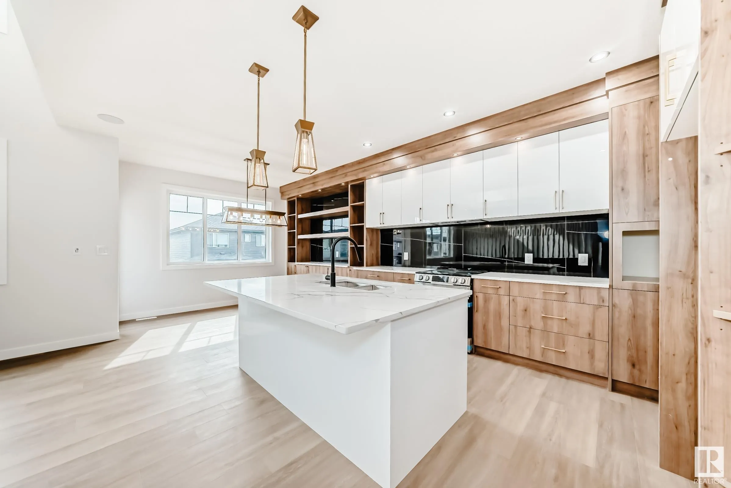 39 MEADOWGROVE Lane