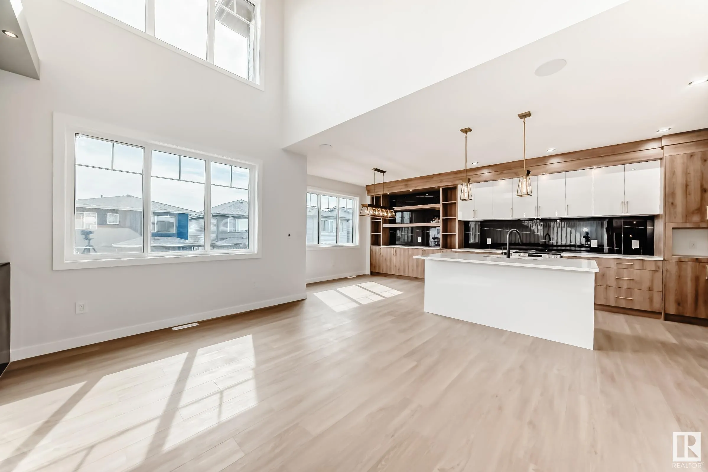 39 MEADOWGROVE Lane