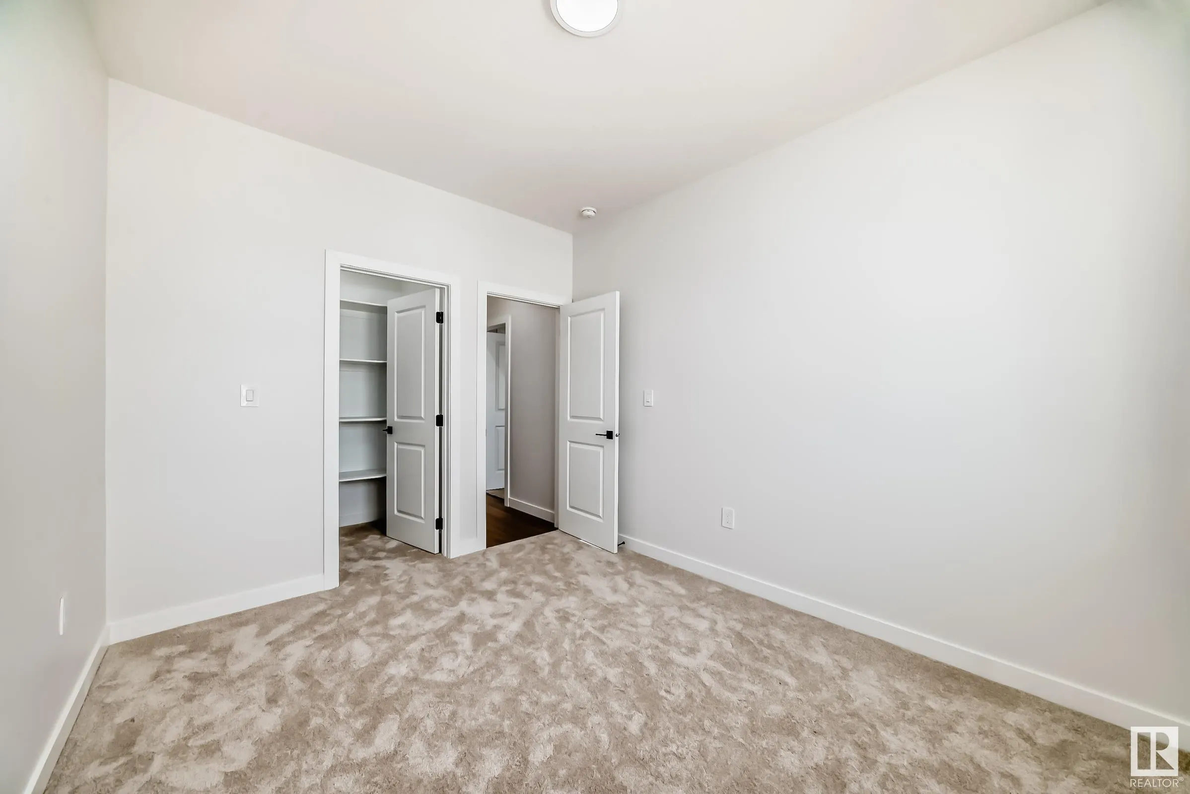 39 MEADOWGROVE Lane
