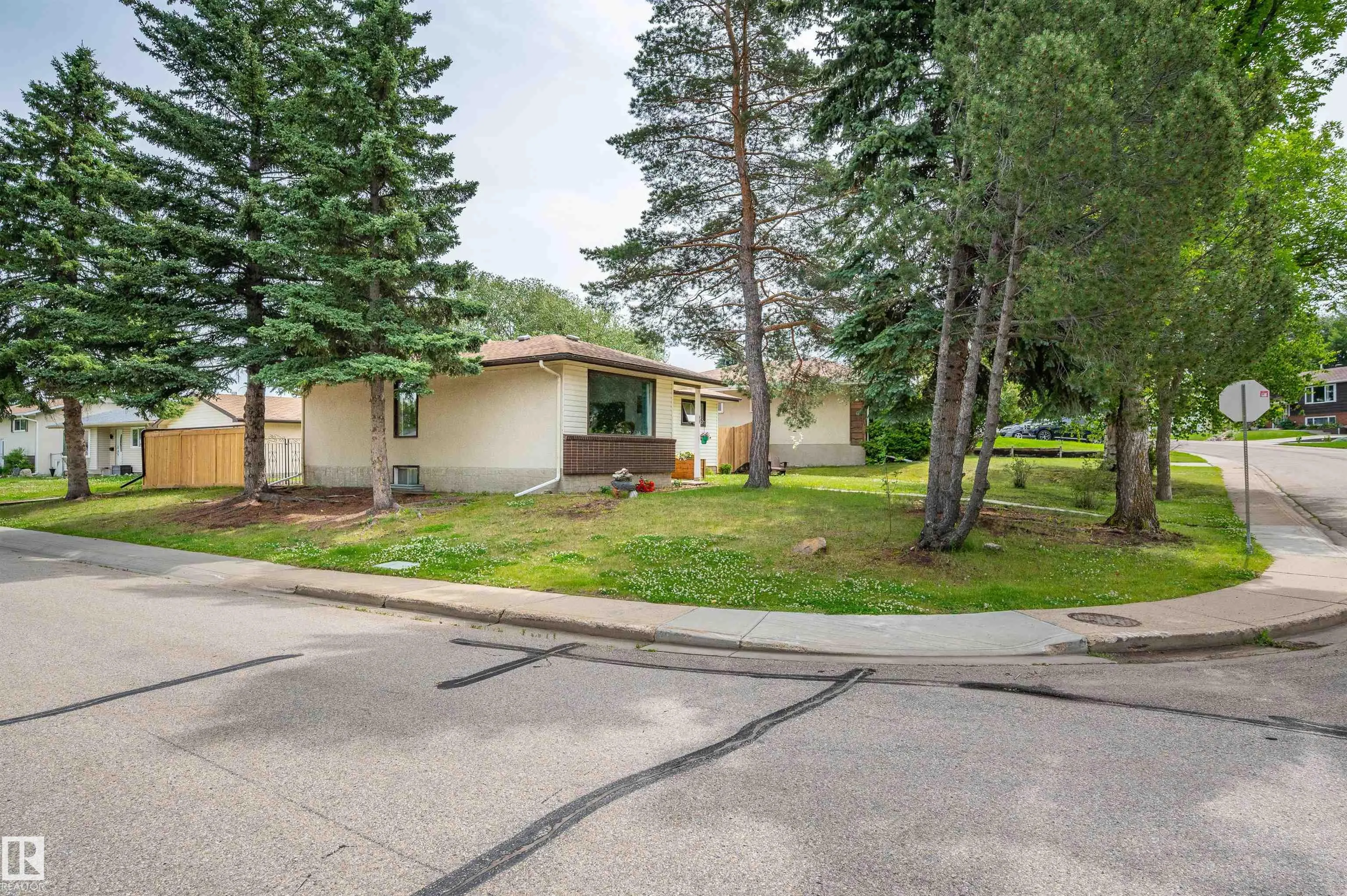 1 MANOR Drive