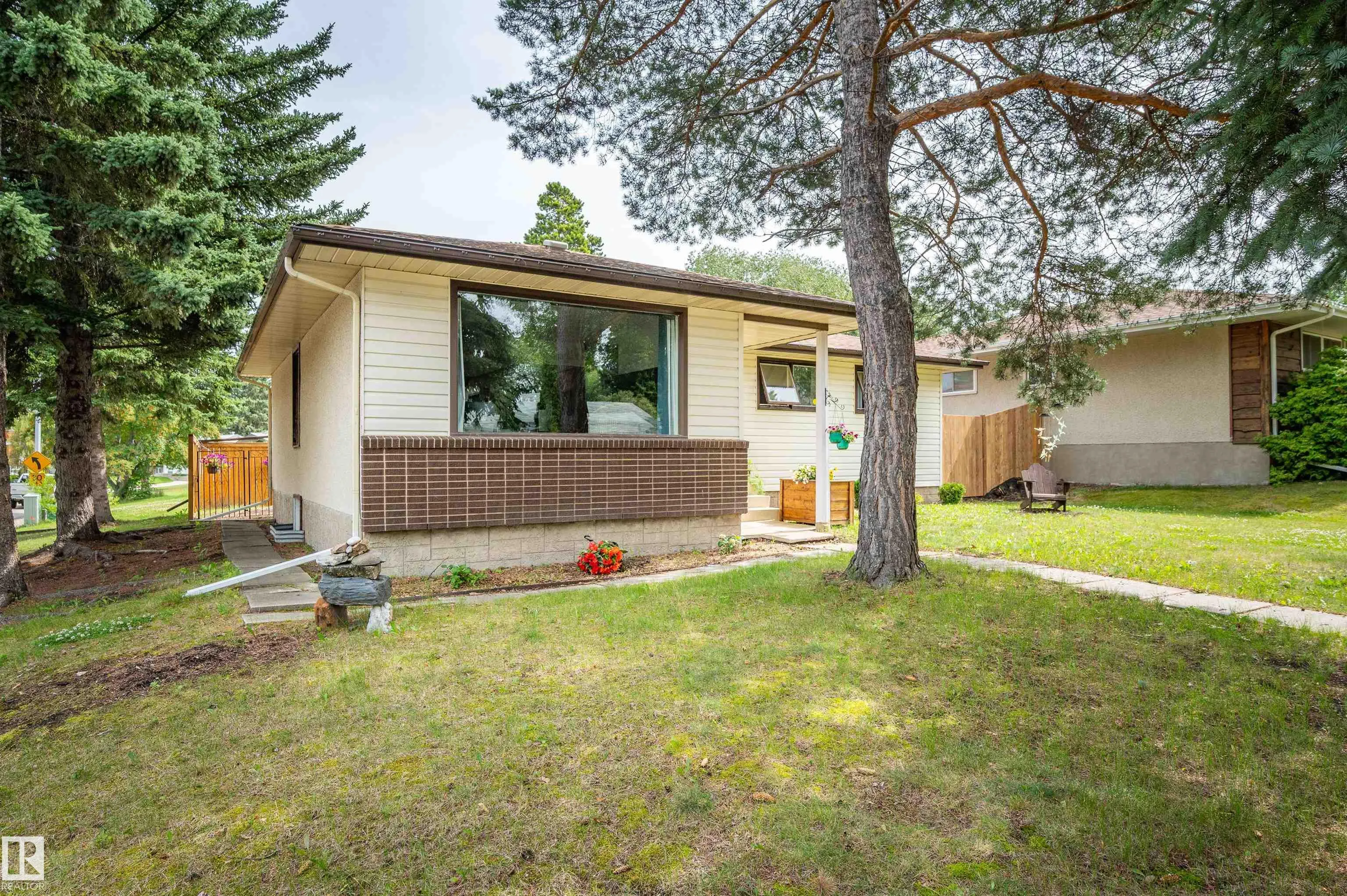1 MANOR Drive