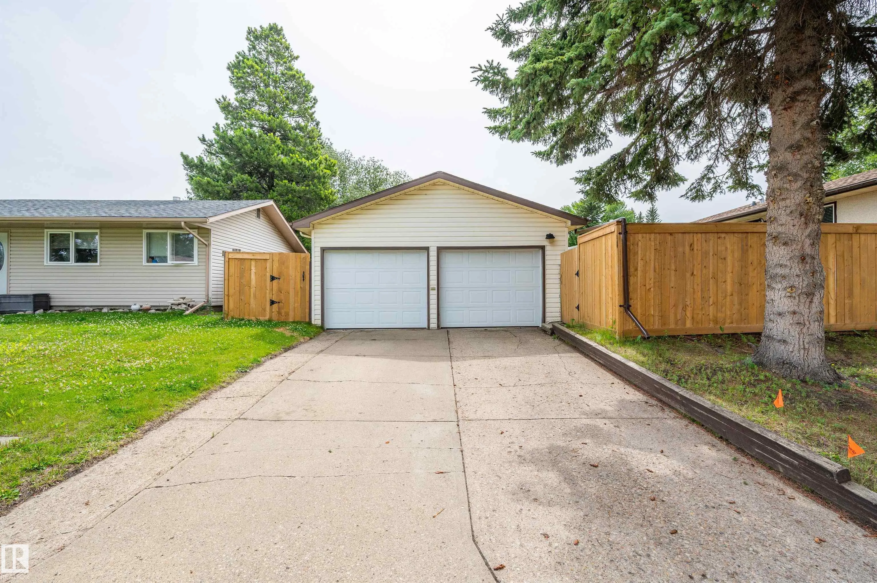 1 MANOR Drive