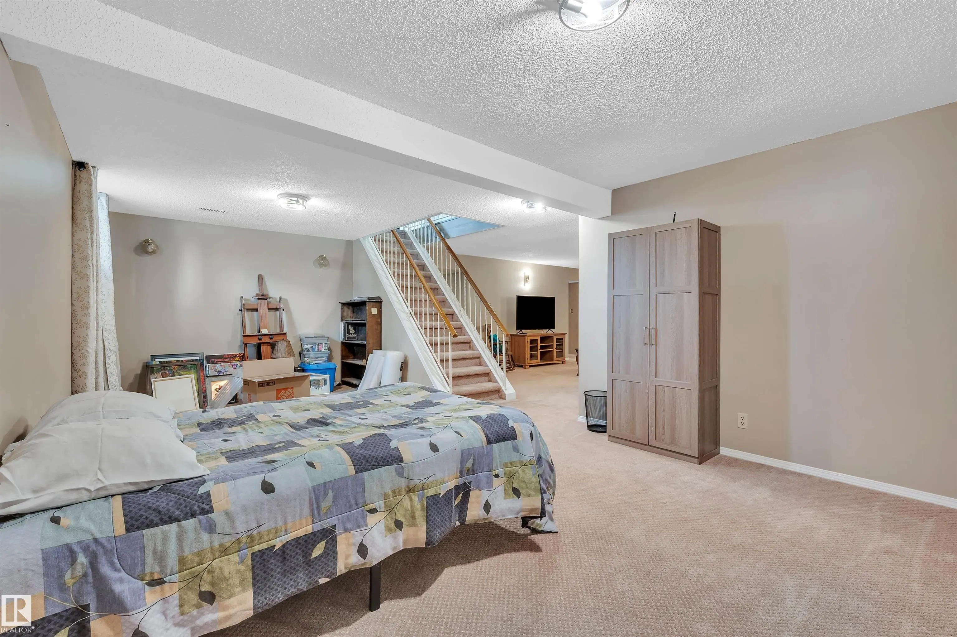 1 MANOR Drive
