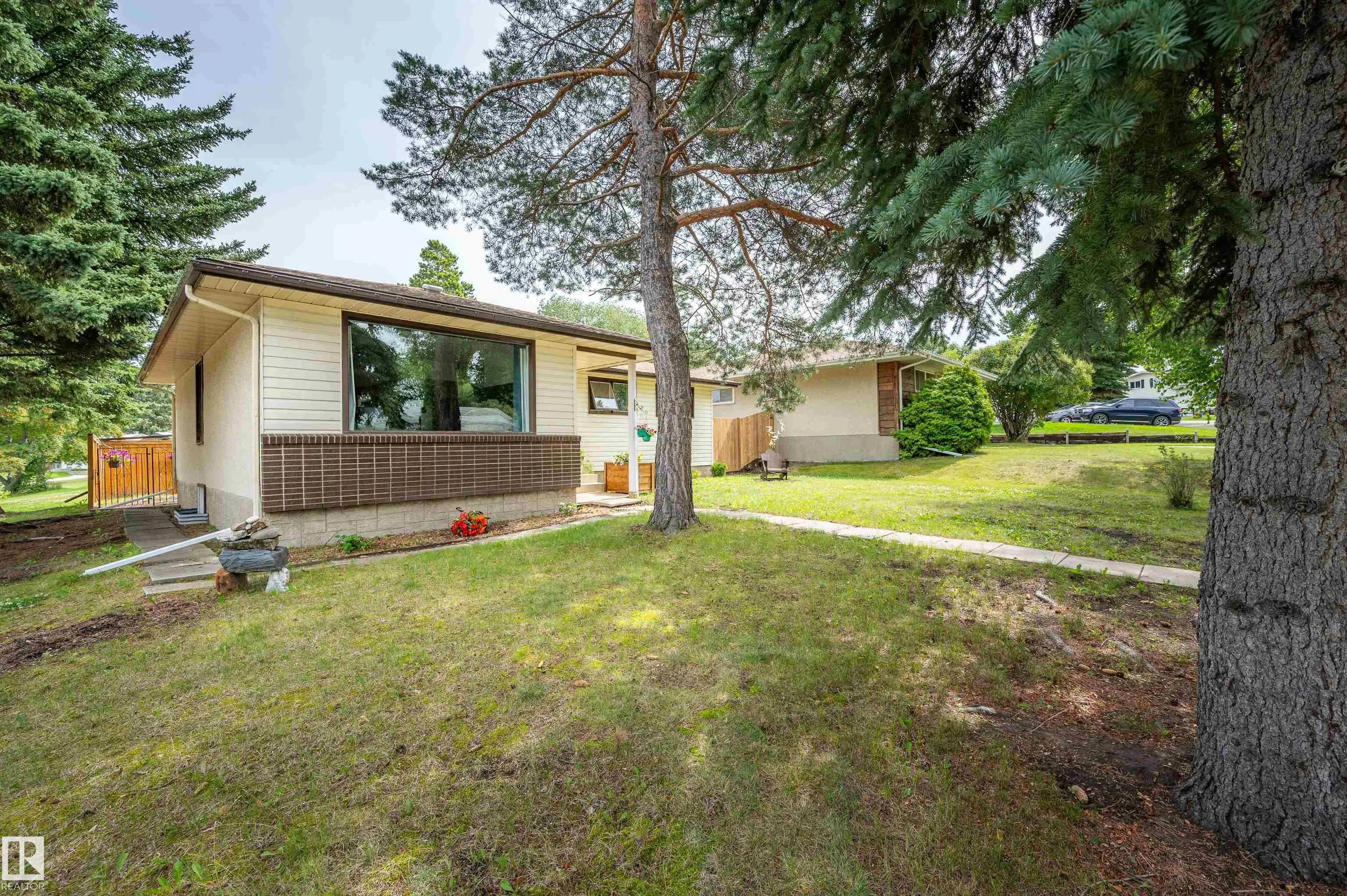 1 MANOR Drive