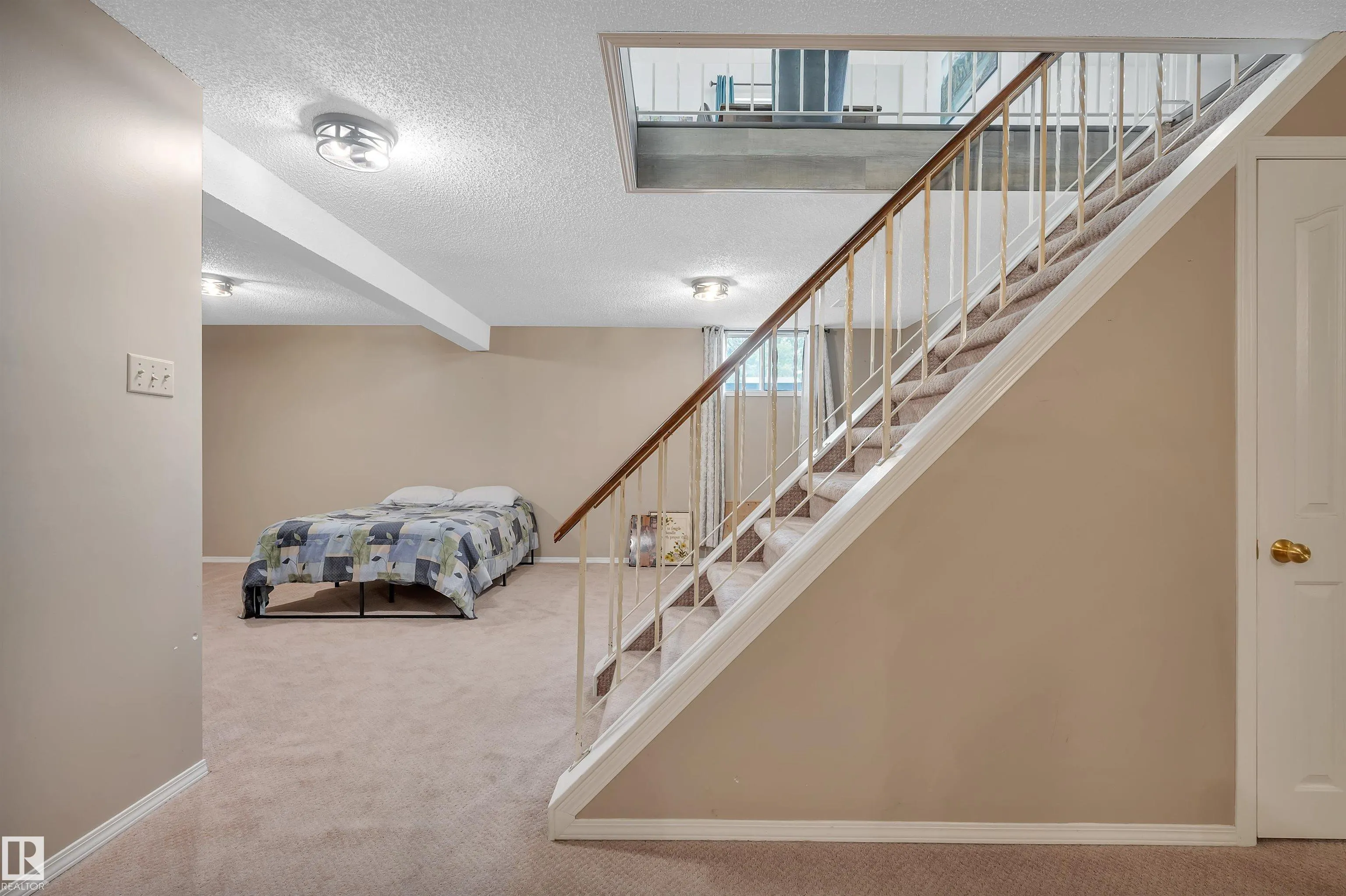 1 MANOR Drive