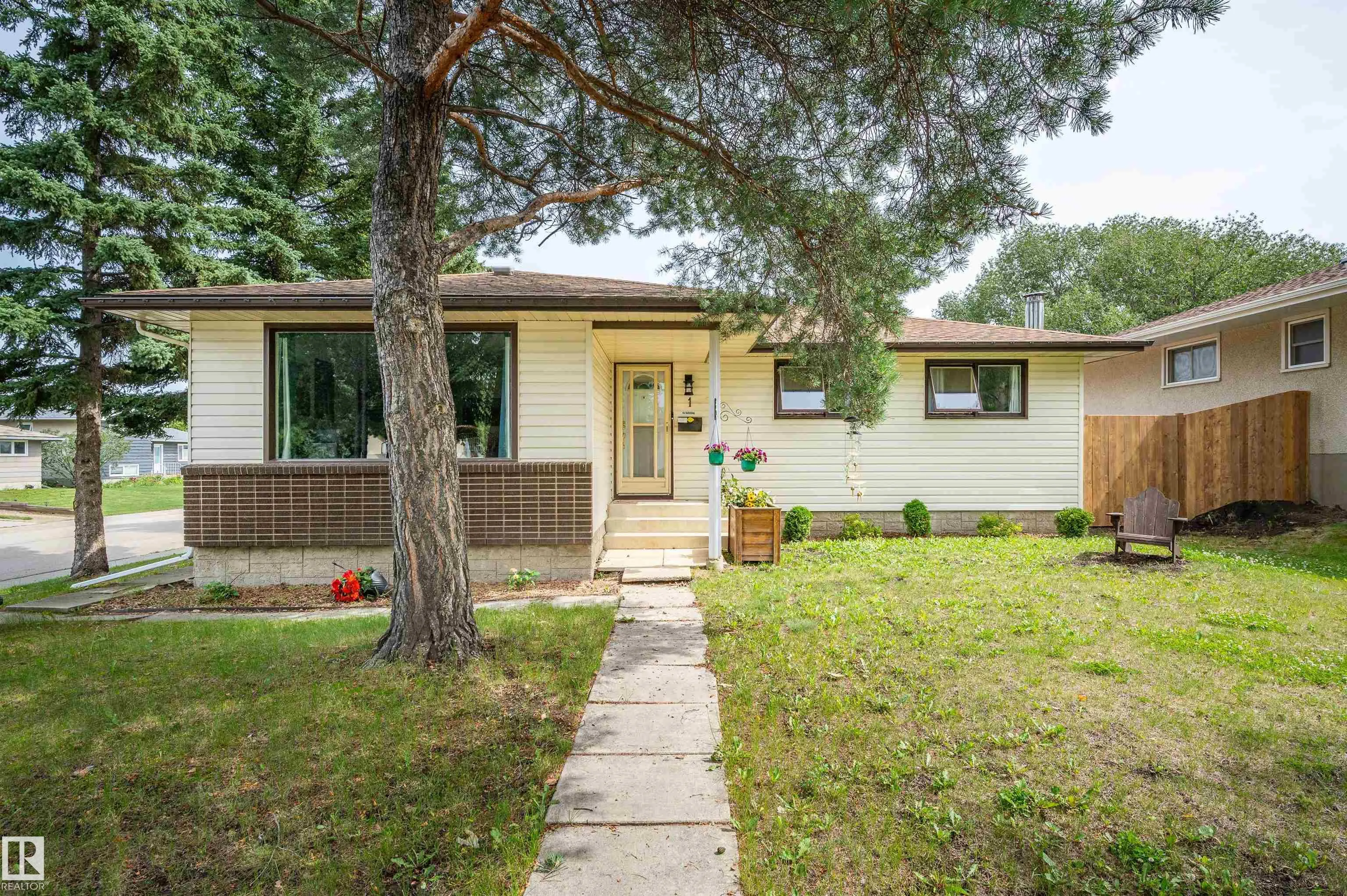 1 MANOR Drive