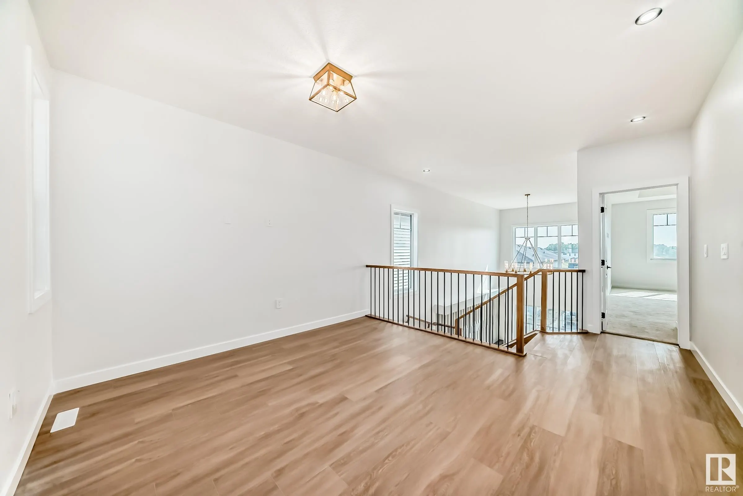 15 AXELWOOD Crescent