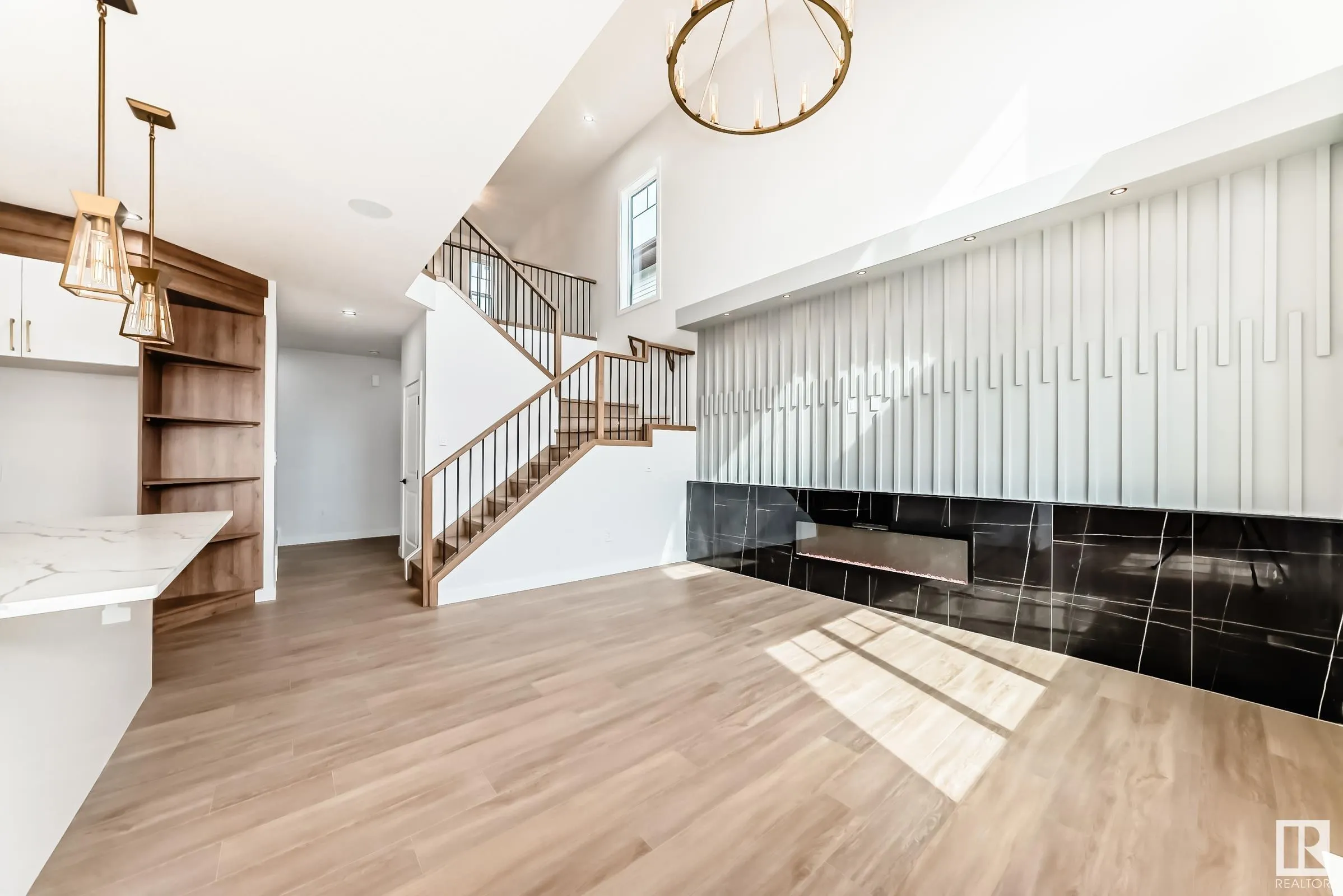 15 AXELWOOD Crescent