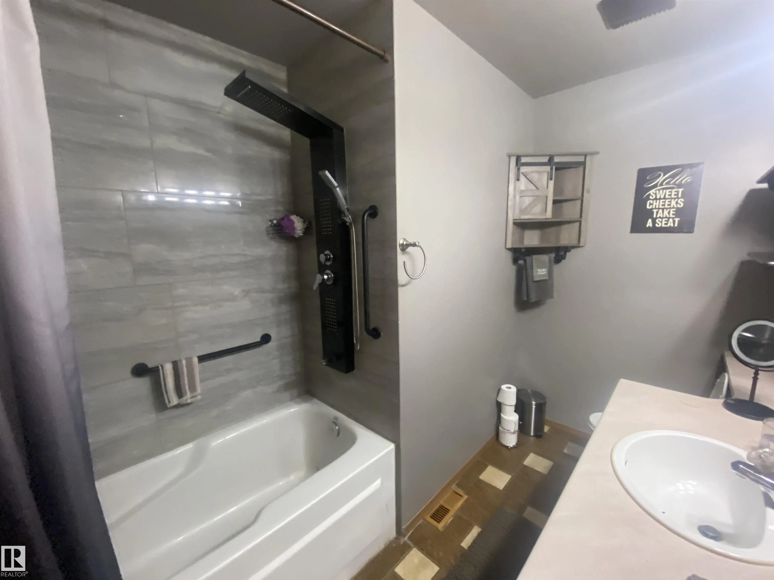 51049 RGE ROAD 215