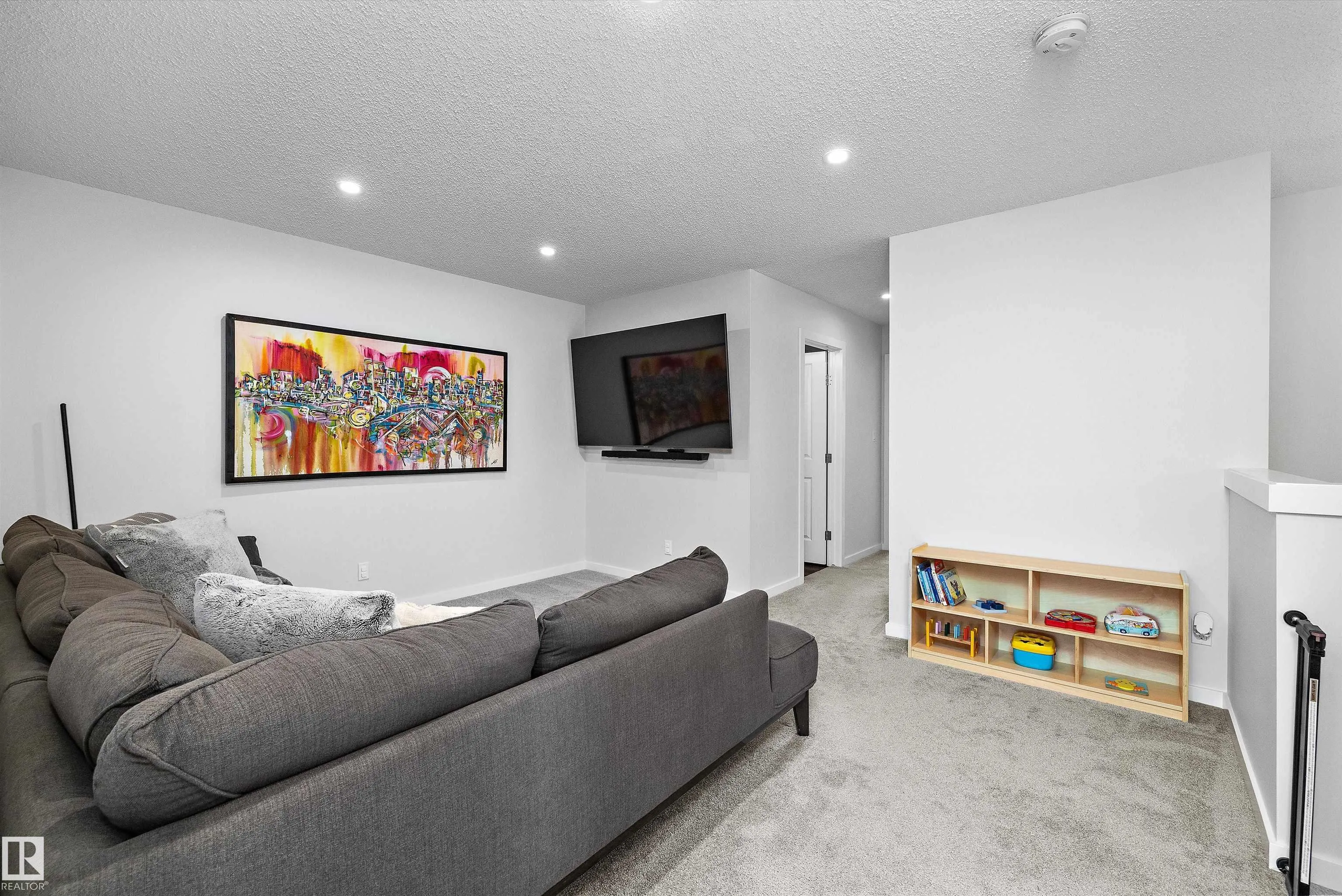 205 LARCH Crescent