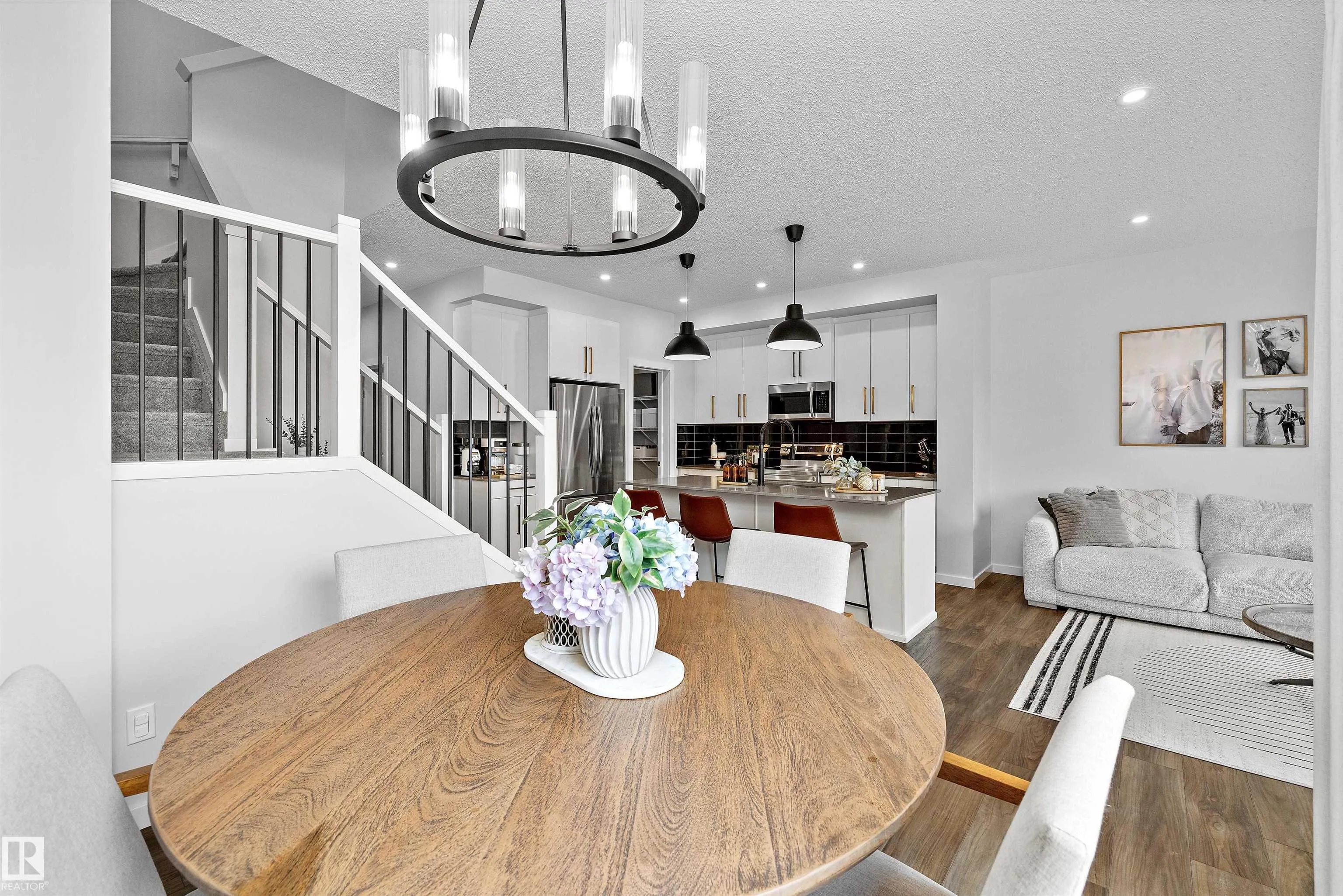 205 LARCH Crescent