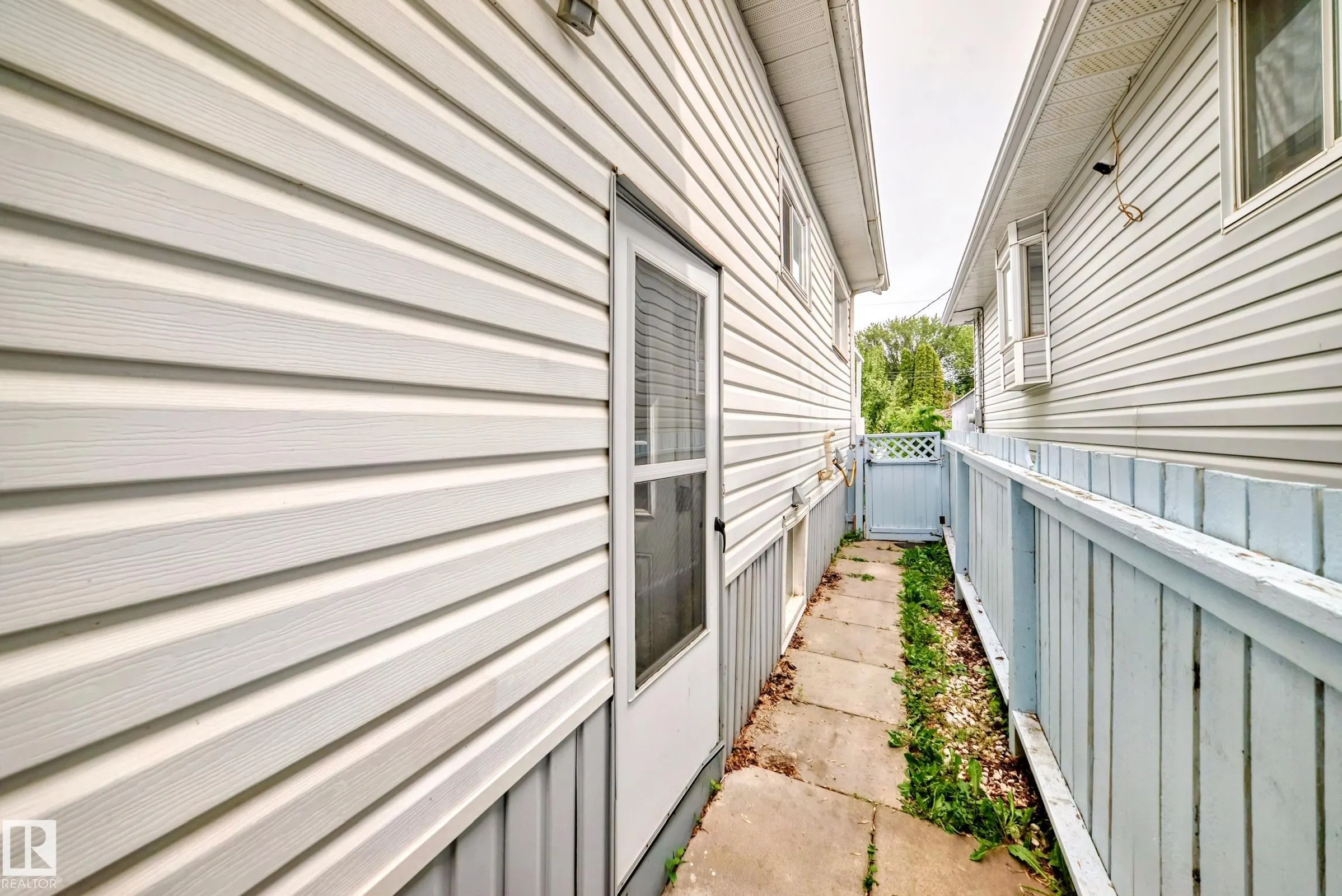 13111 65 Street