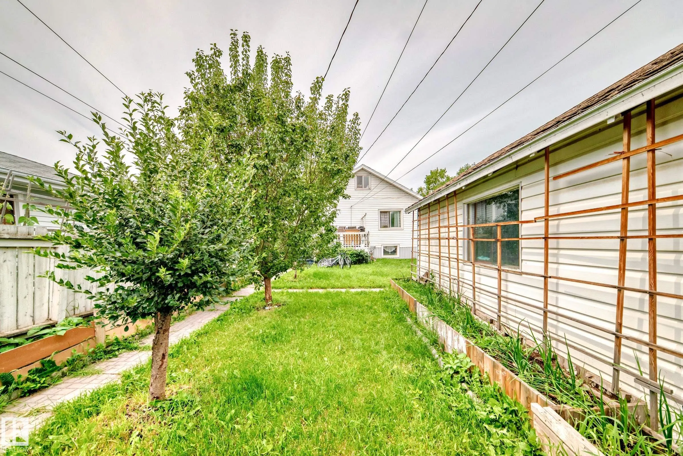 13111 65 Street