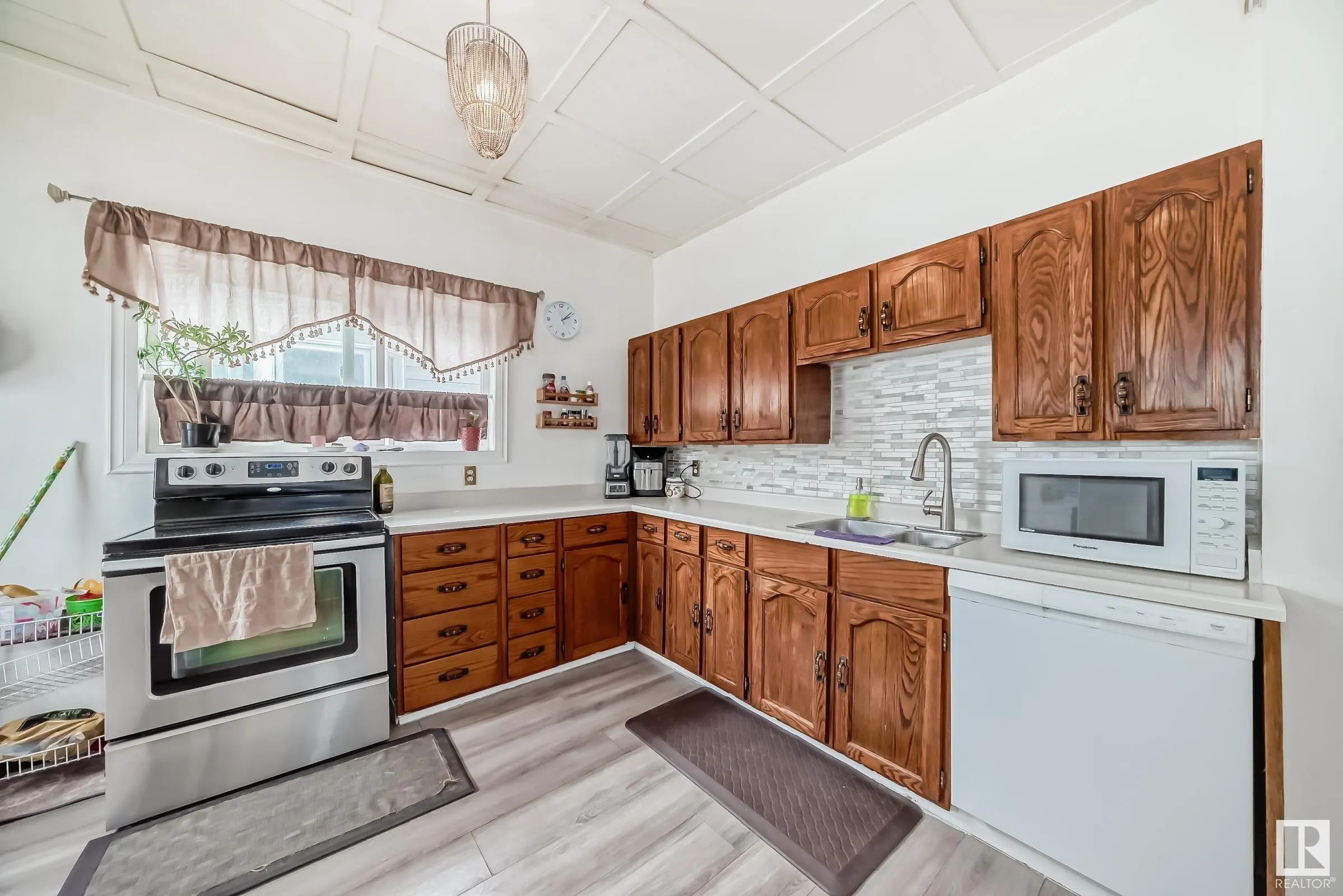 13111 65 Street