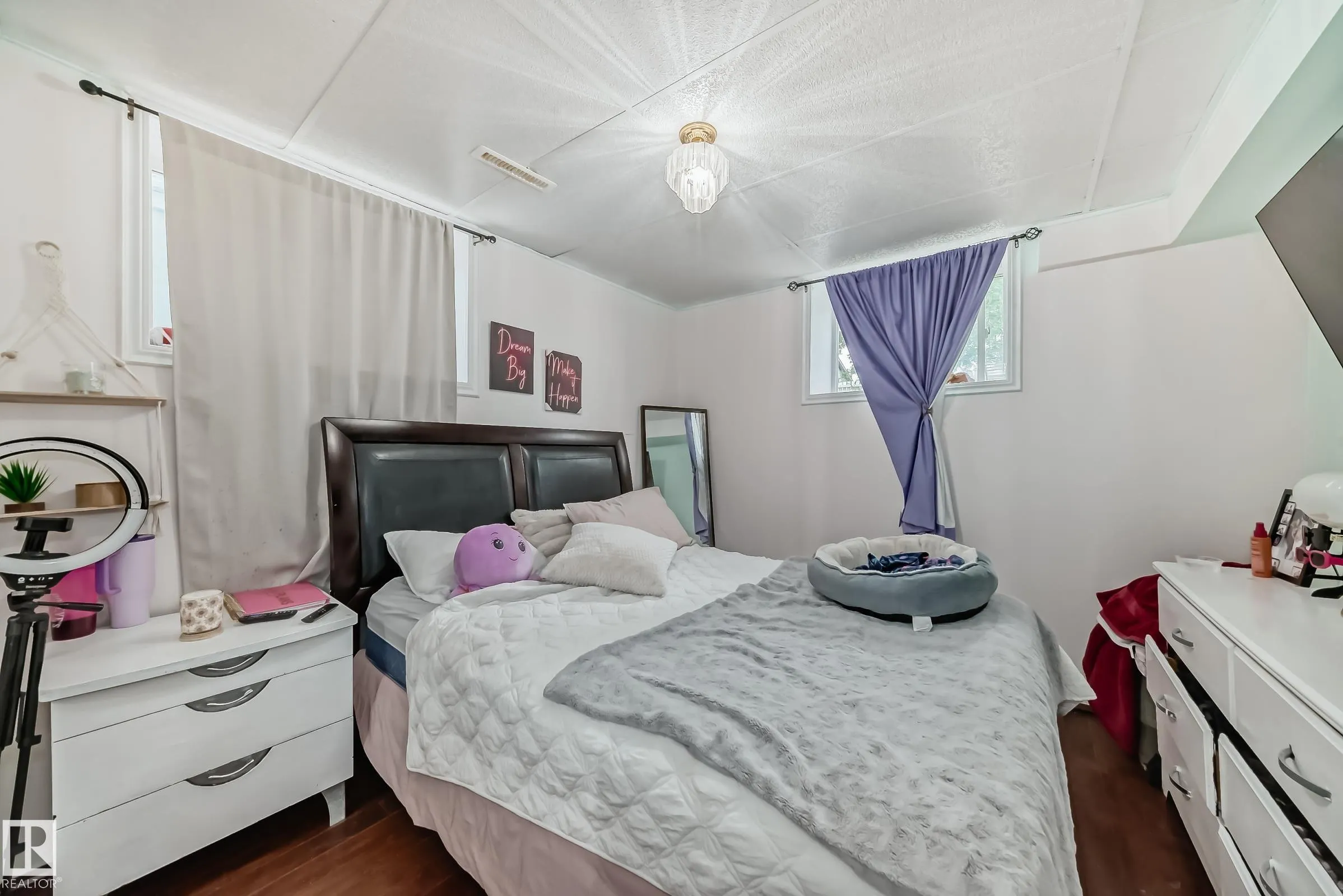 13111 65 Street