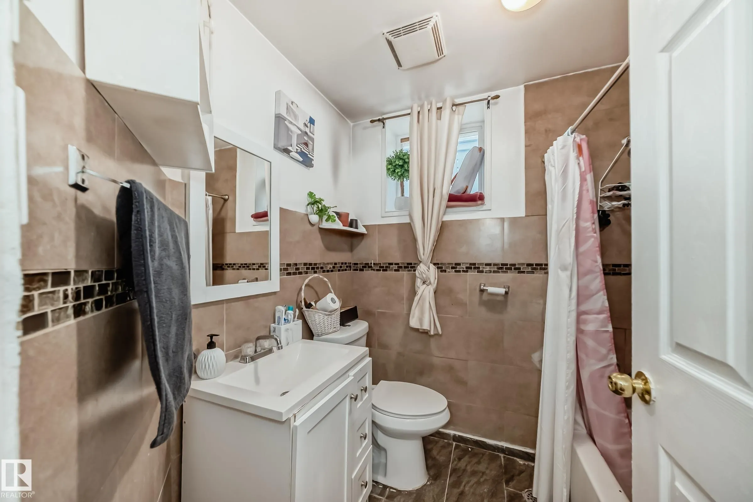 13111 65 Street