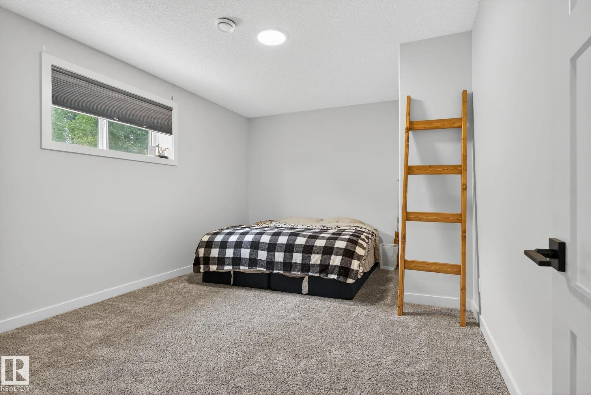 2027 JUNIPER Lane
