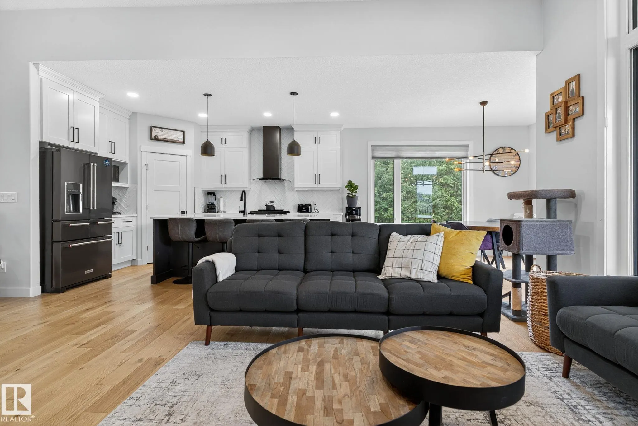2027 JUNIPER Lane