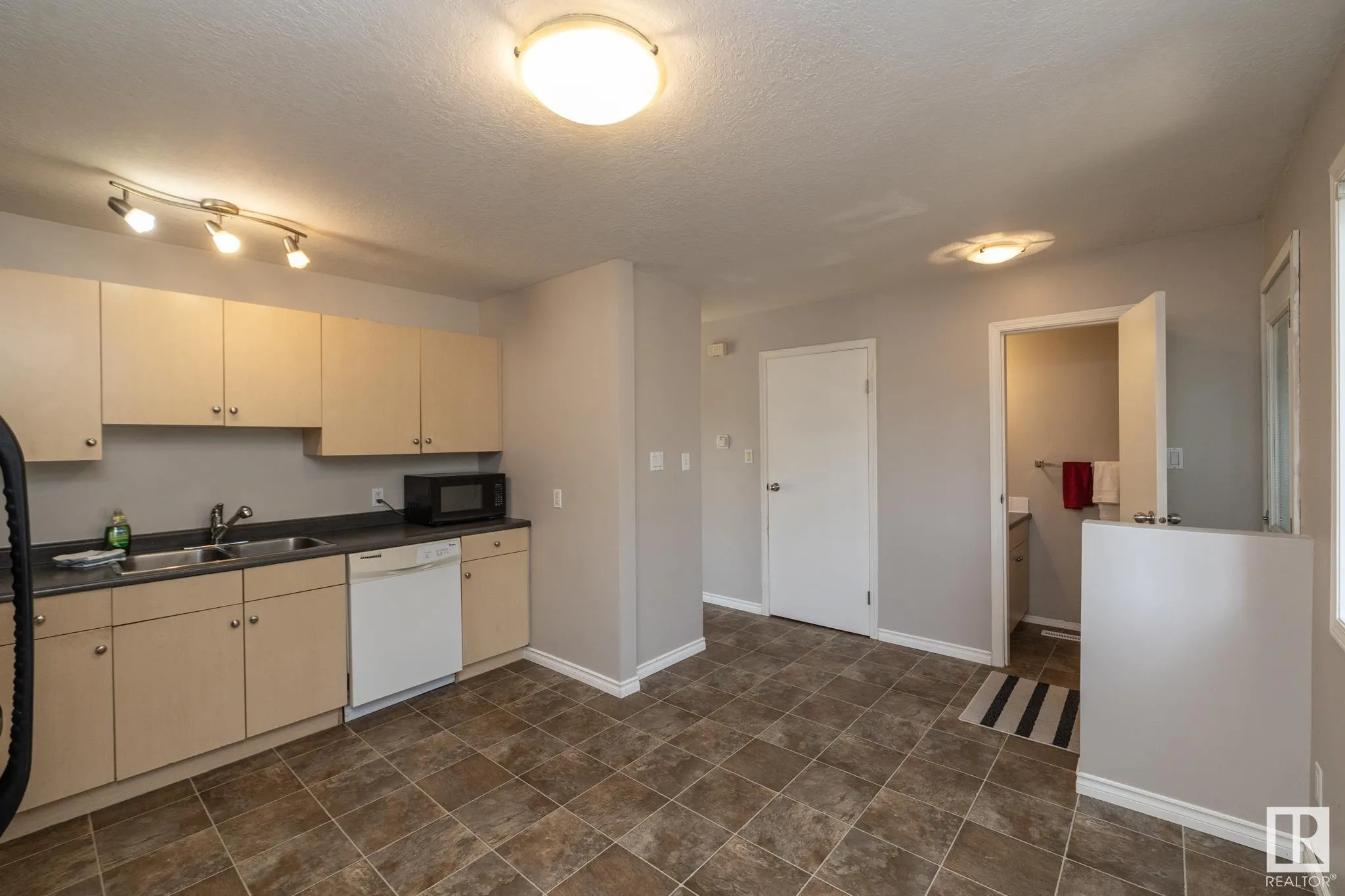 65 ATHABASCA Acres